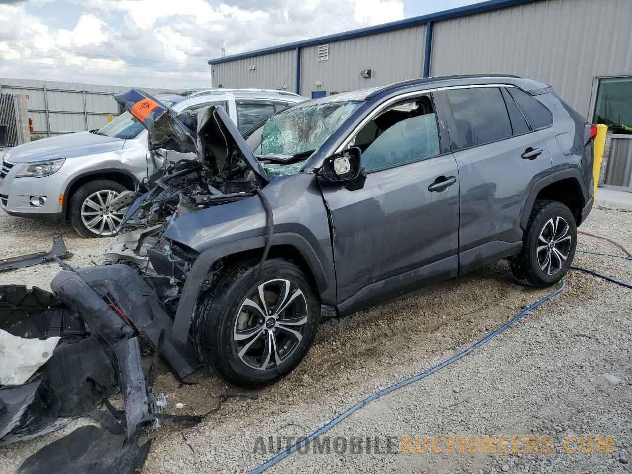 2T3H1RFV3MC119008 TOYOTA RAV4 2021