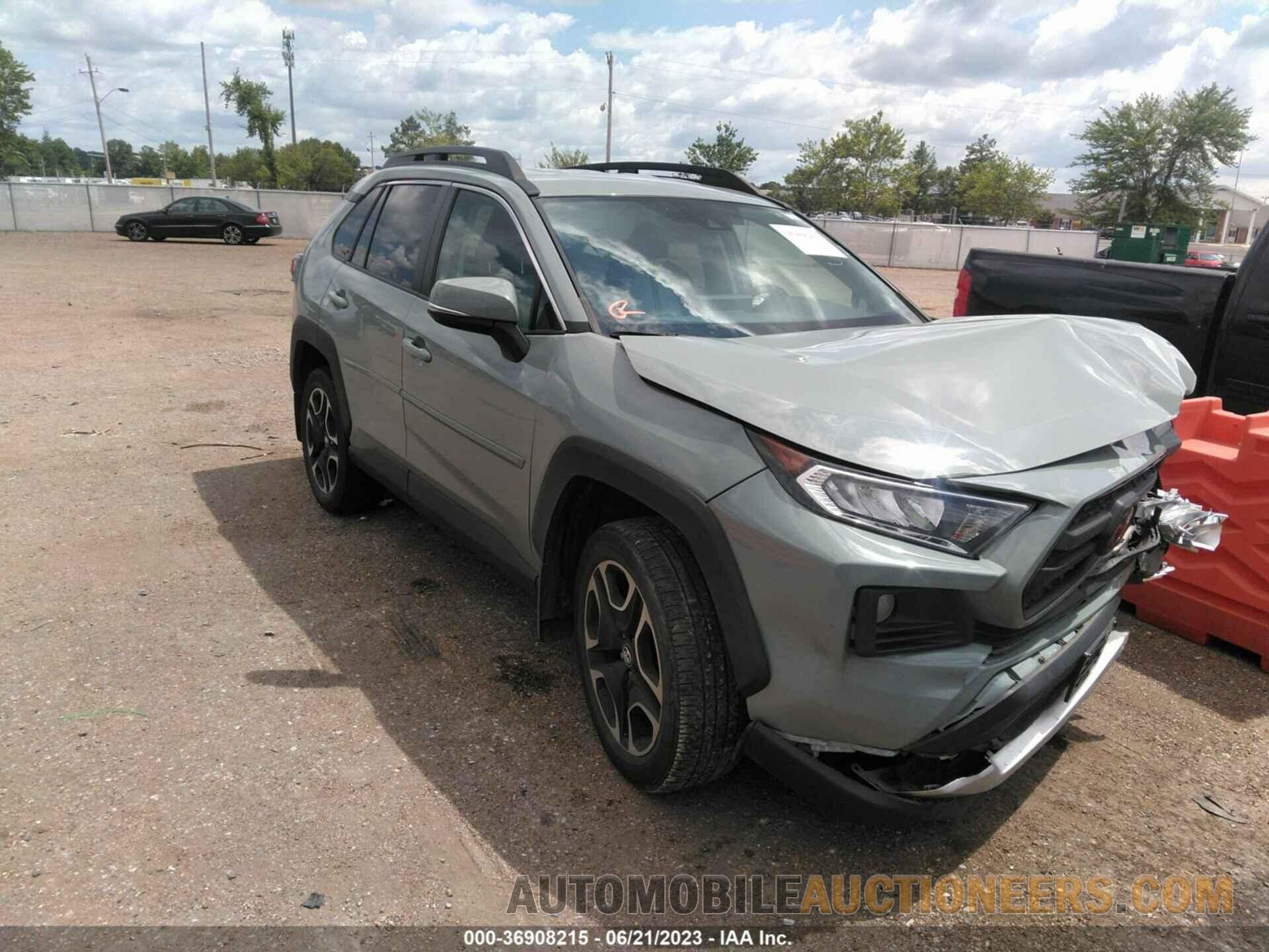 2T3J1RFV0KW017209 TOYOTA RAV4 2019