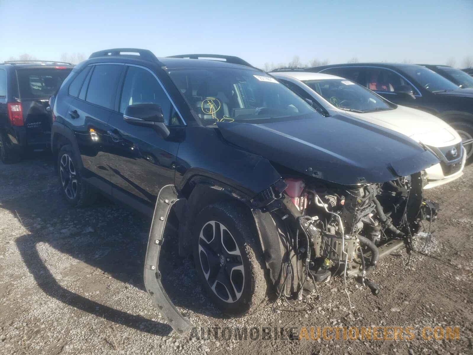 2T3J1RFV0KW030543 TOYOTA RAV4 2019