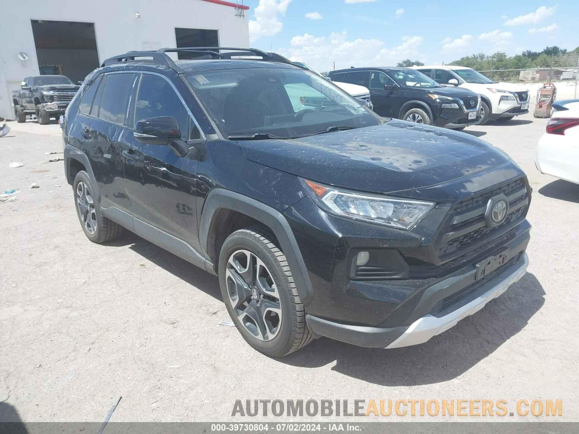 2T3J1RFV0KW042997 TOYOTA RAV4 2019