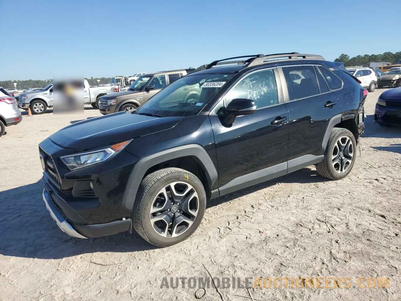 2T3J1RFV0KW054213 TOYOTA RAV4 2019