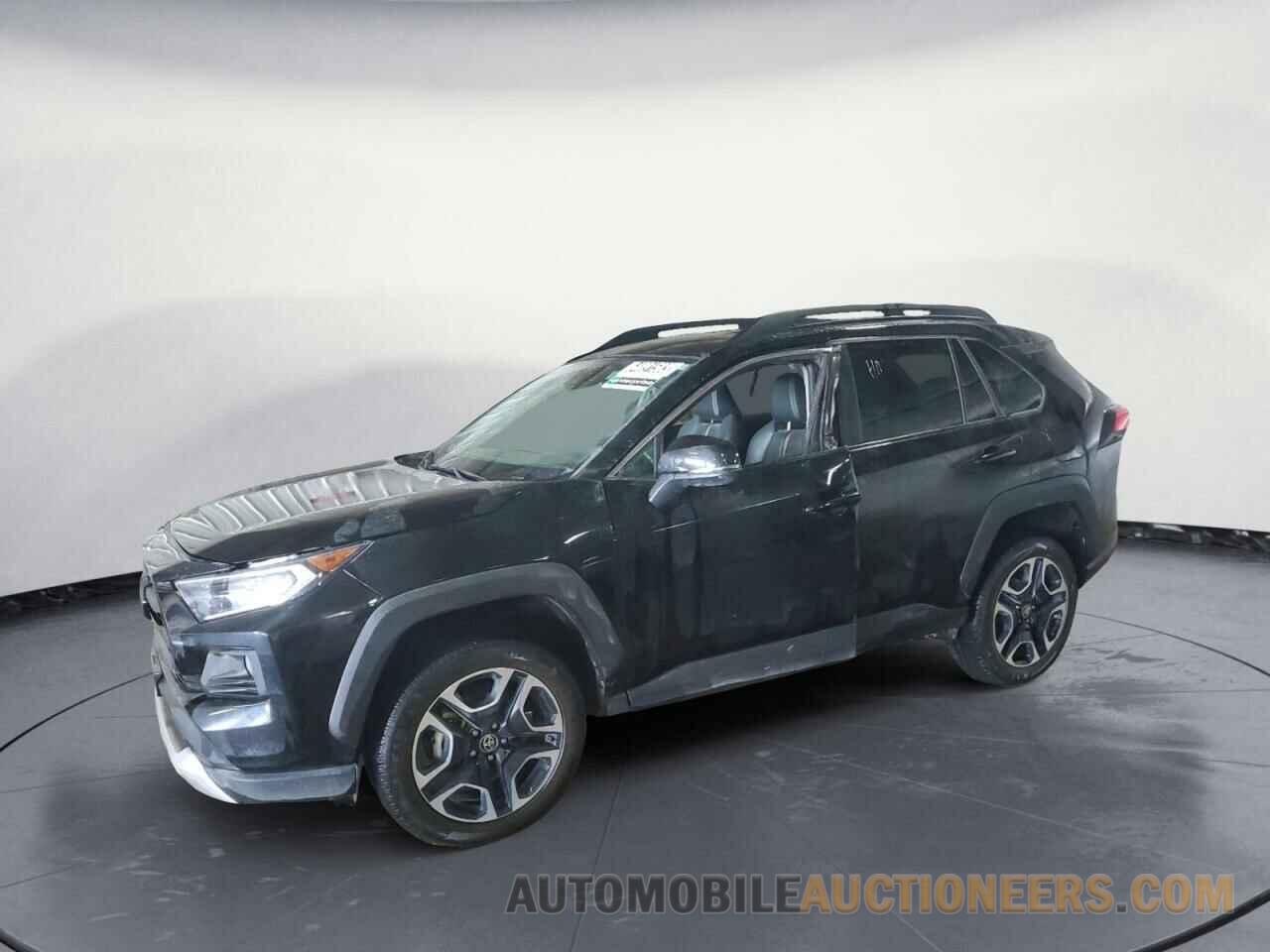 2T3J1RFV0MW201987 TOYOTA RAV4 2021