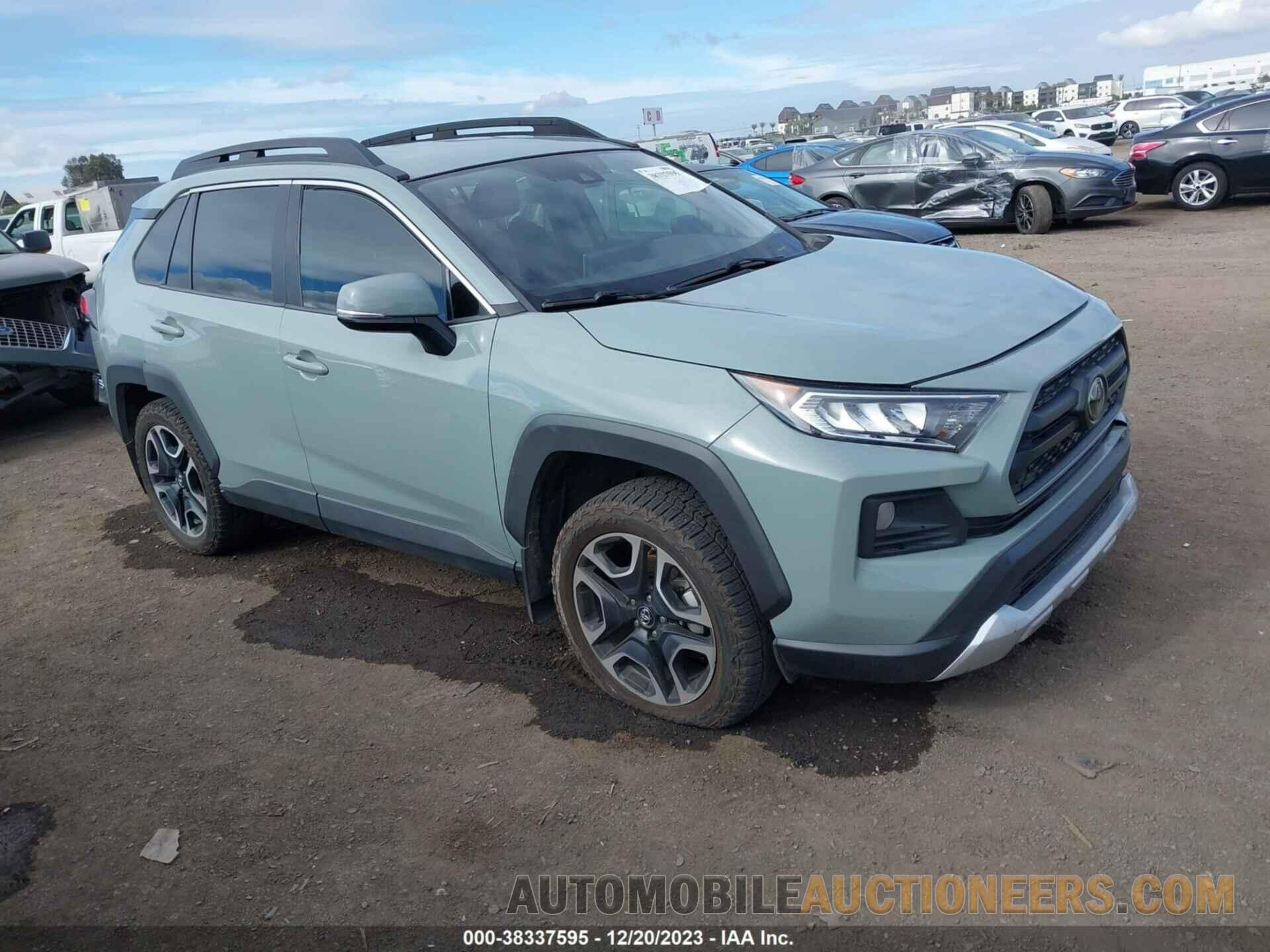 2T3J1RFV1KC032979 TOYOTA RAV4 2019