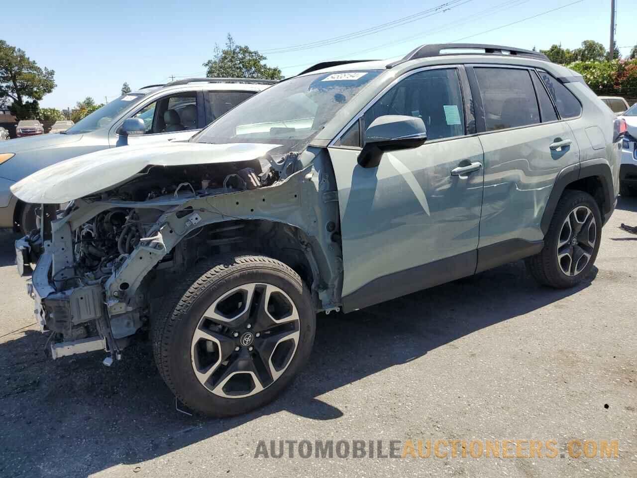 2T3J1RFV1KC044467 TOYOTA RAV4 2019