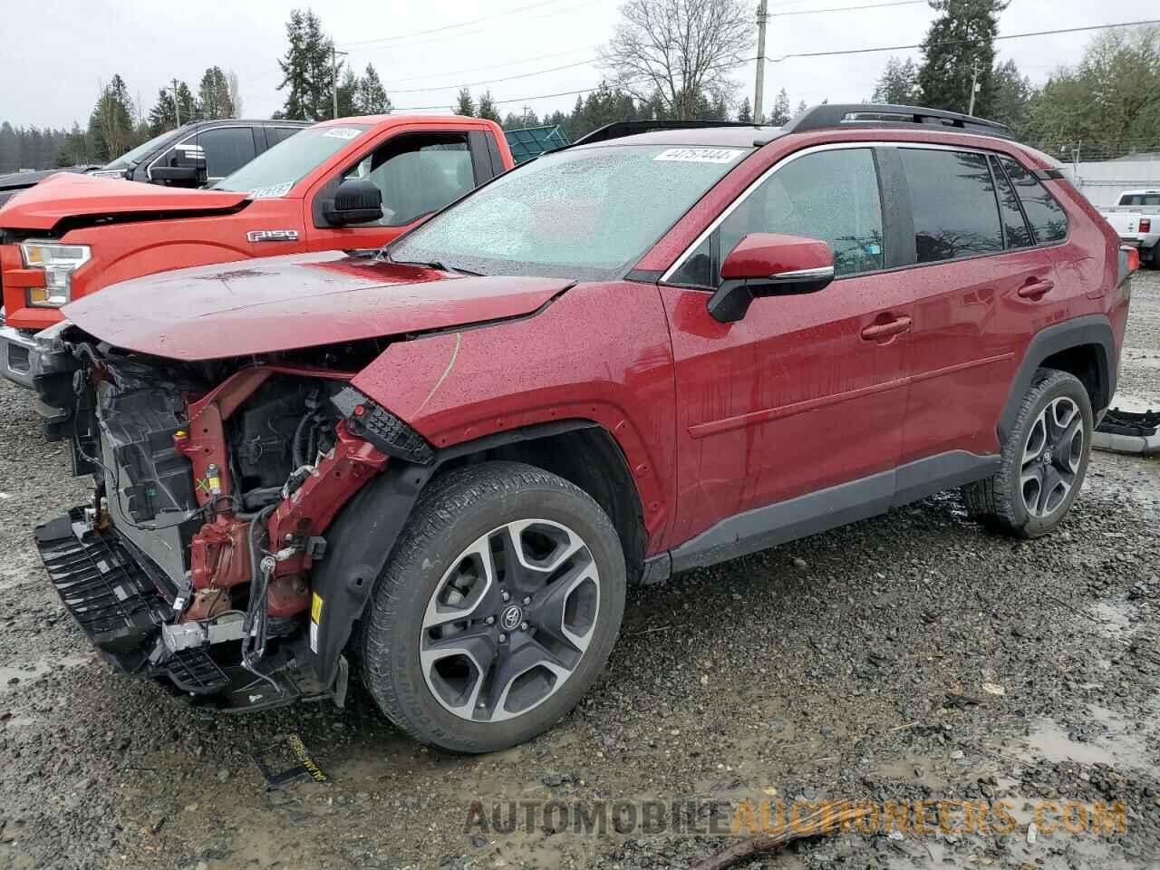 2T3J1RFV1KC045568 TOYOTA RAV4 2019