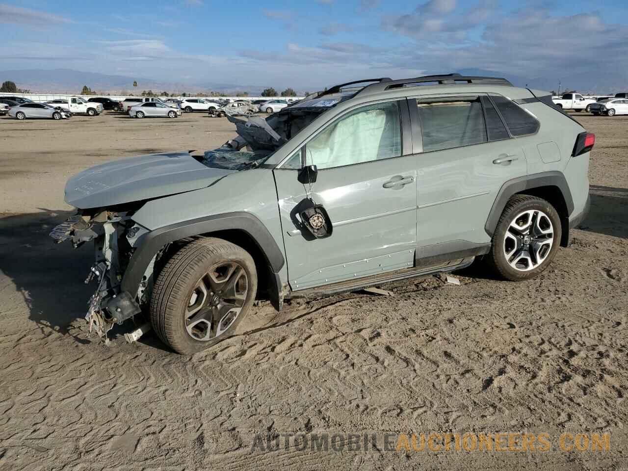 2T3J1RFV1KW001245 TOYOTA RAV4 2019