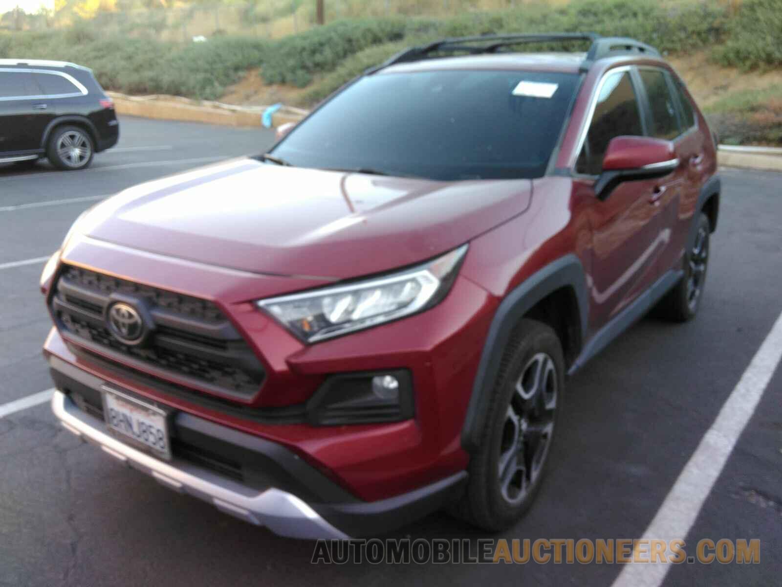 2T3J1RFV1KW009619 Toyota RAV4 Ad 2019