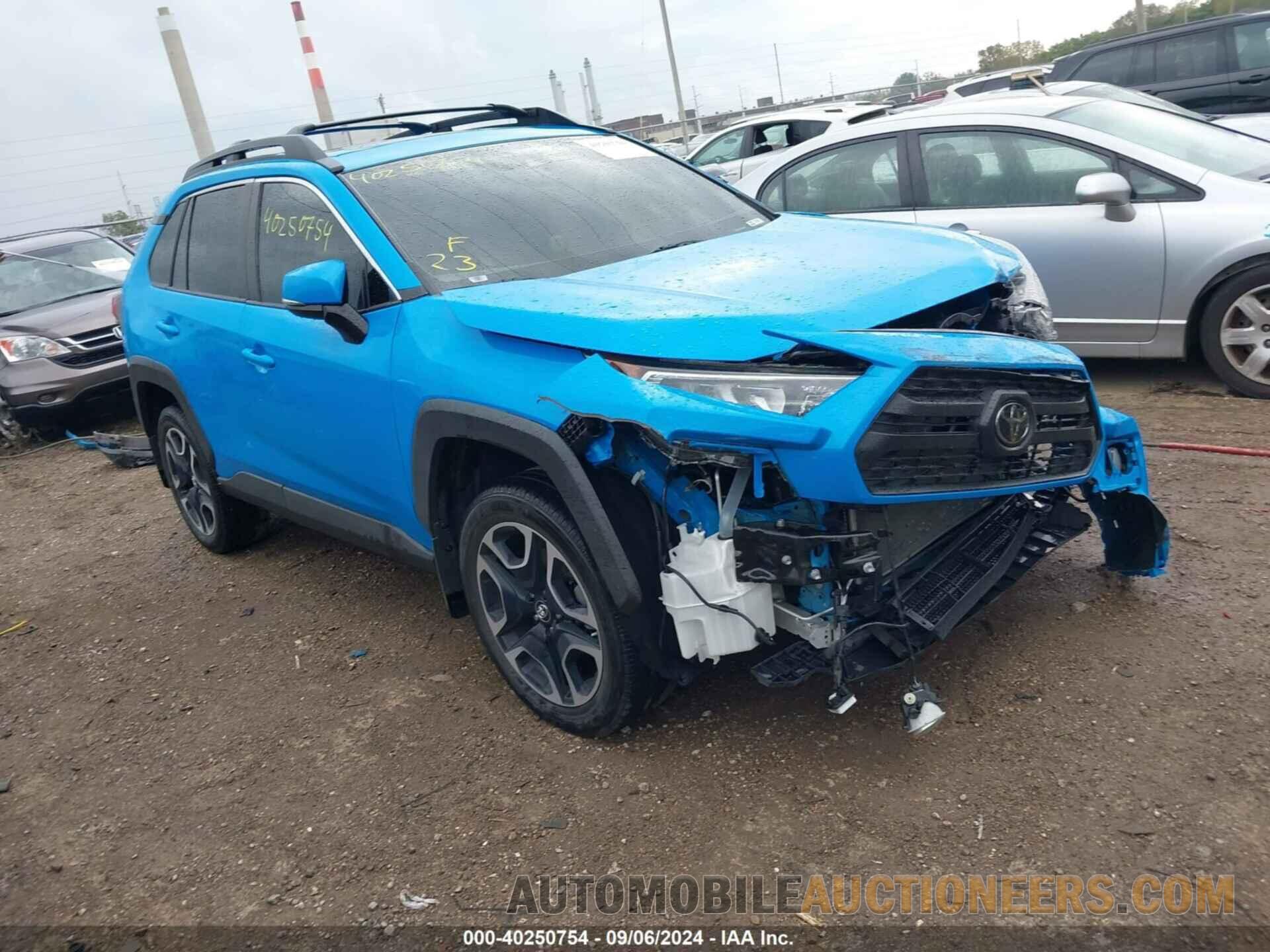 2T3J1RFV1KW033287 TOYOTA RAV4 2019