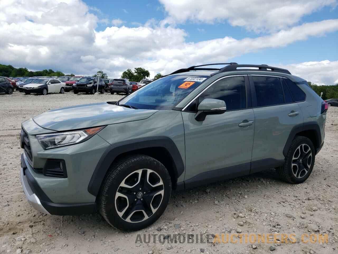 2T3J1RFV2KW021861 TOYOTA RAV4 2019