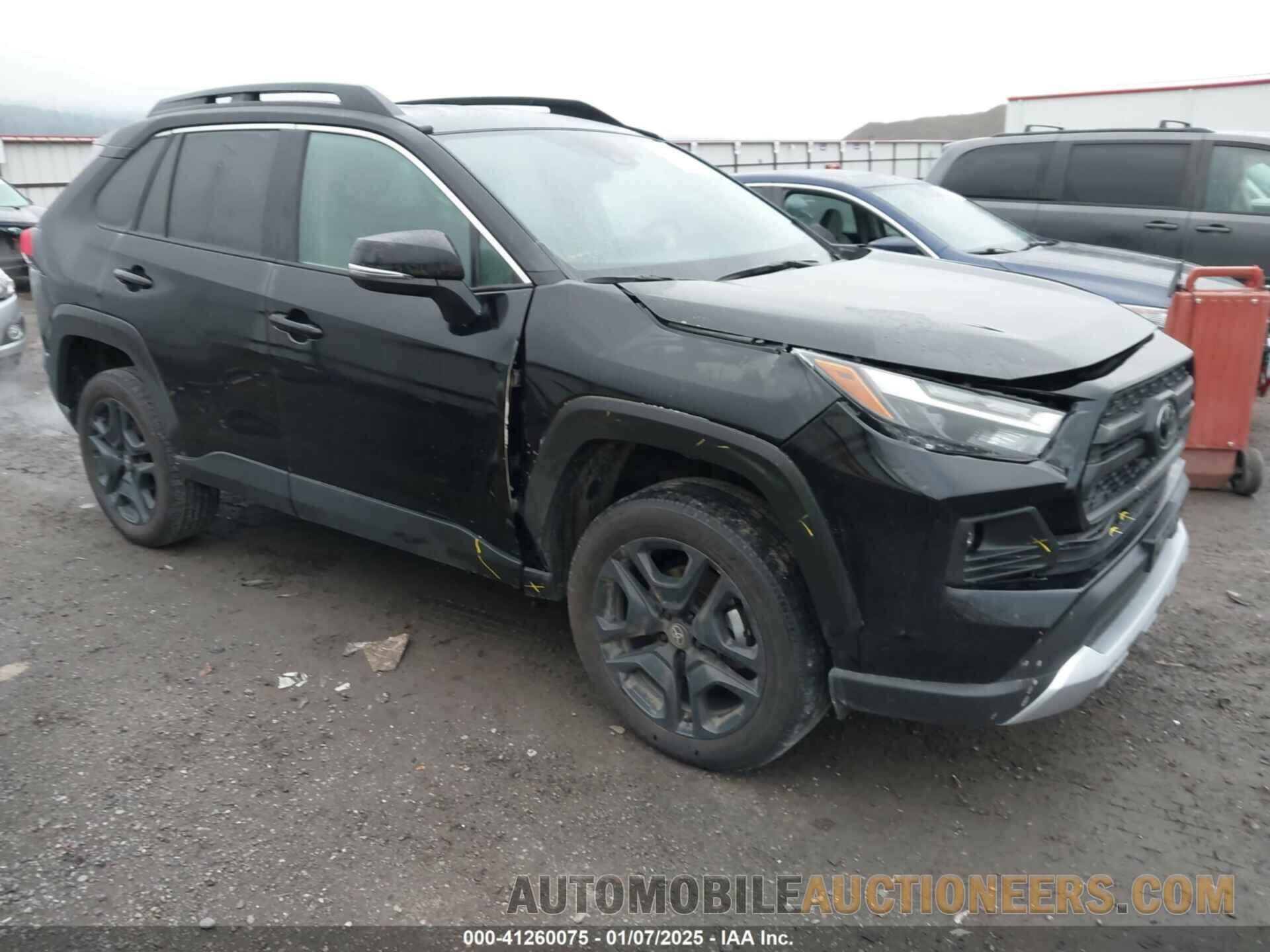 2T3J1RFV2RW467048 TOYOTA RAV4 2024