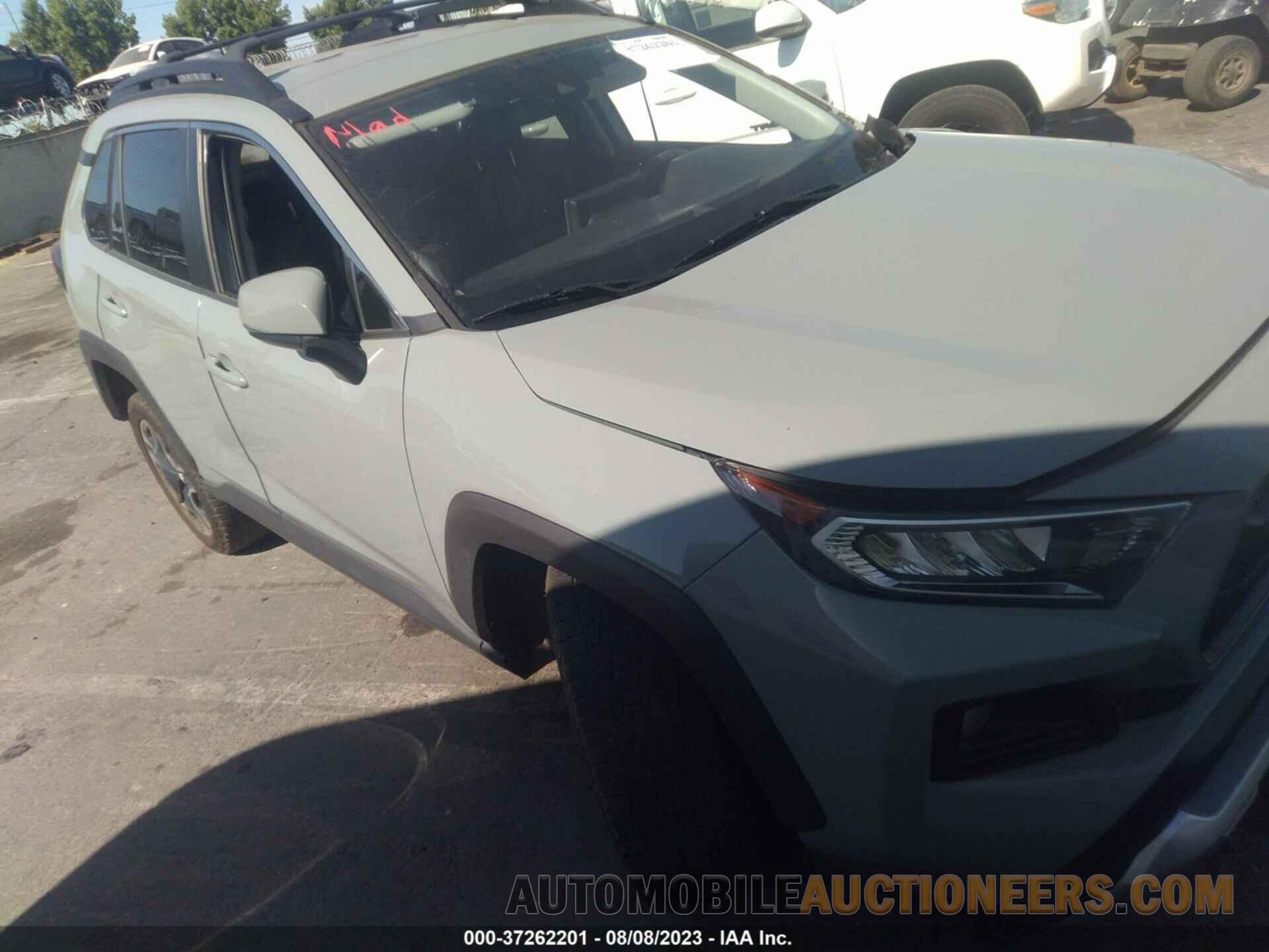 2T3J1RFV3KW005393 TOYOTA RAV4 2019