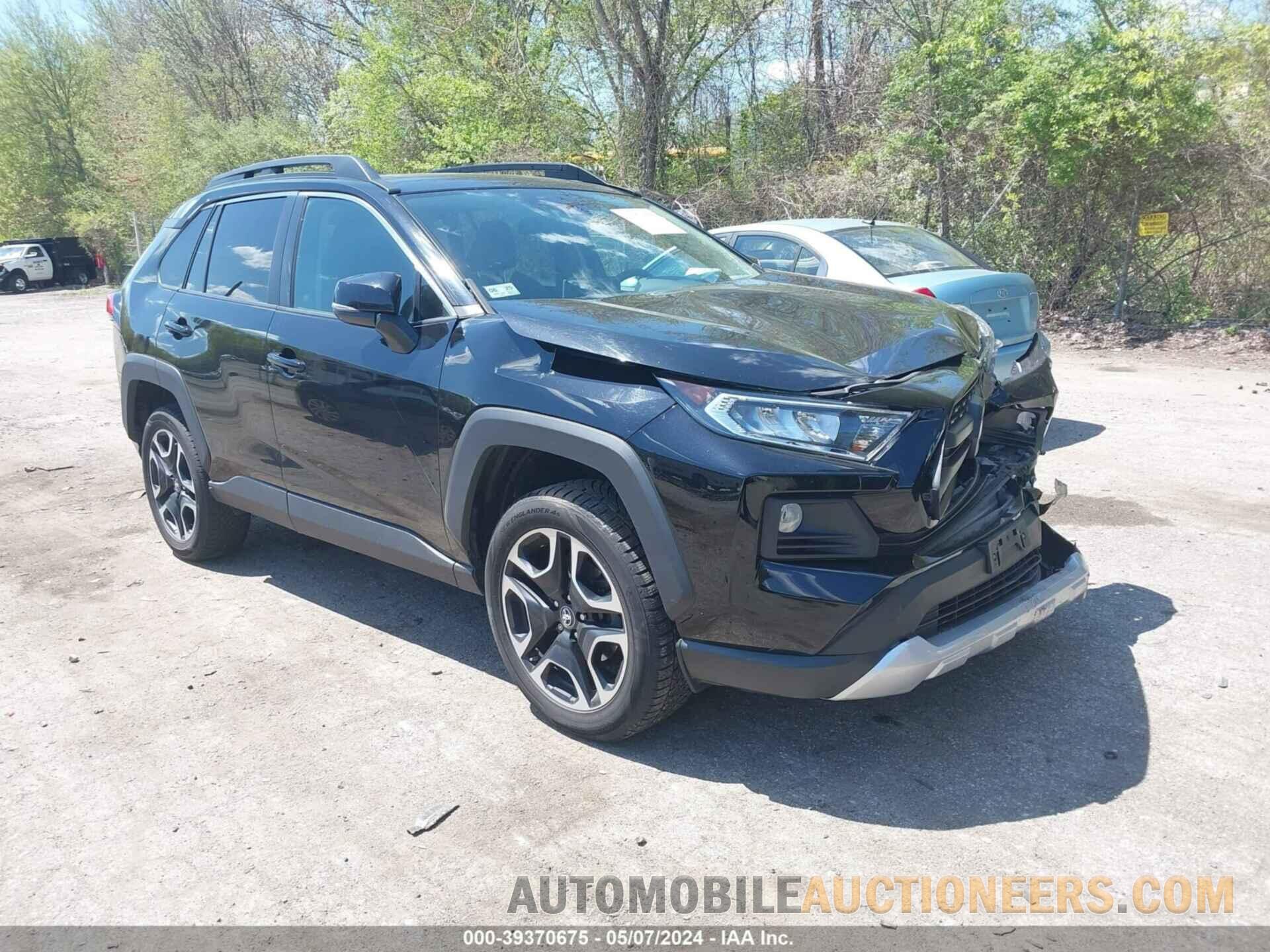 2T3J1RFV3KW006026 TOYOTA RAV4 2019