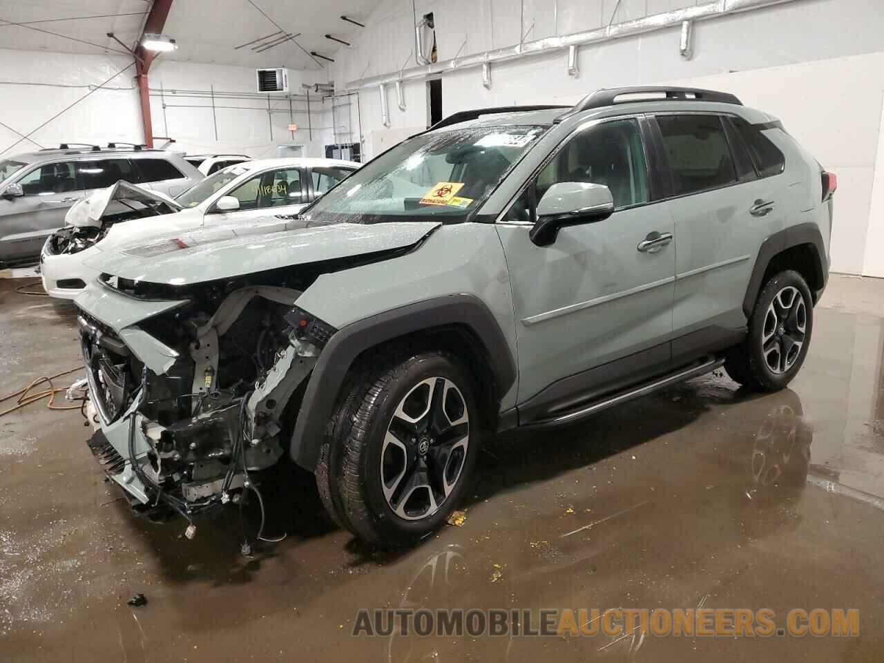 2T3J1RFV3KW058420 TOYOTA RAV4 2019