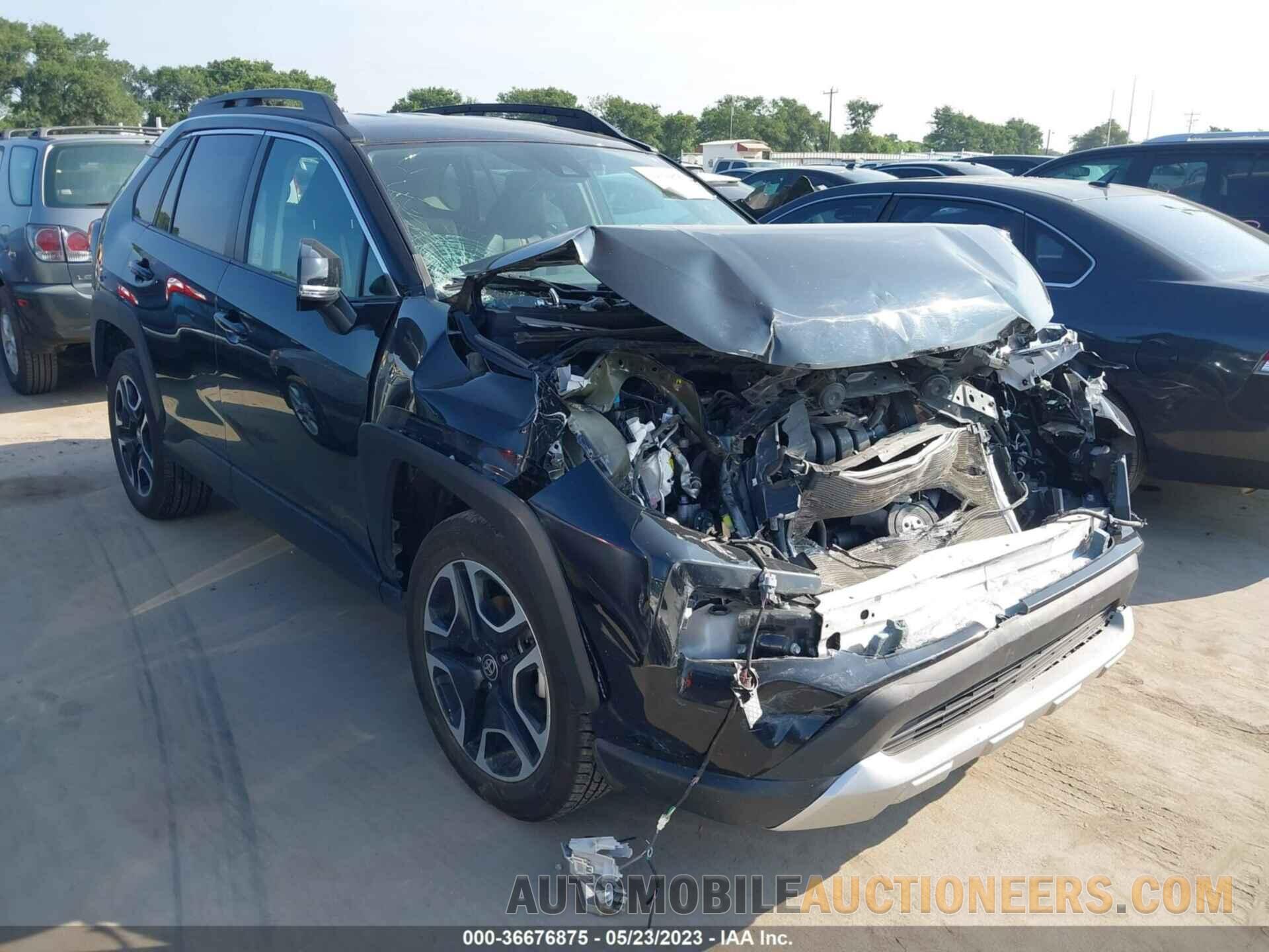 2T3J1RFV3MW186112 TOYOTA RAV4 2021