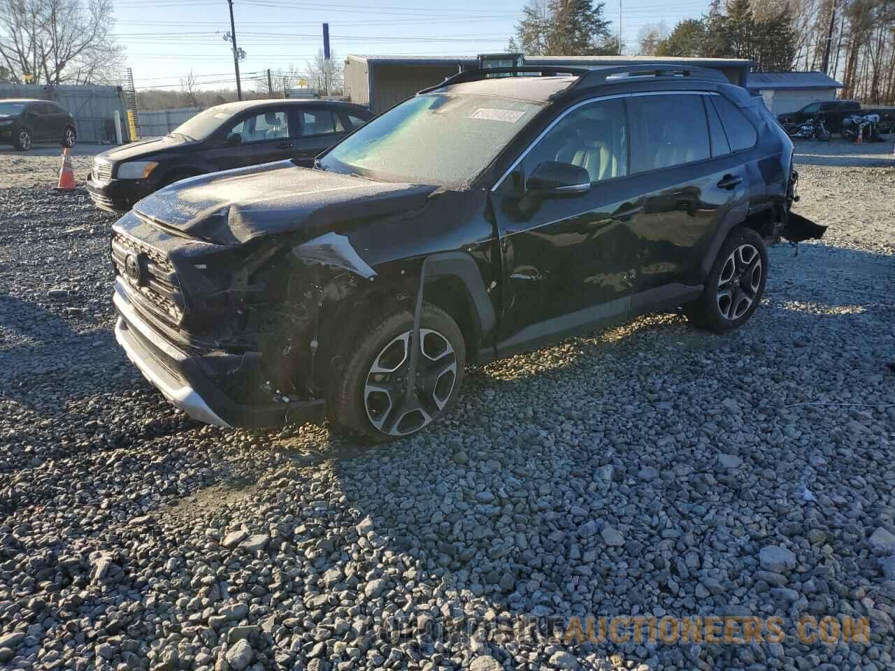 2T3J1RFV4KW026656 TOYOTA RAV4 2019