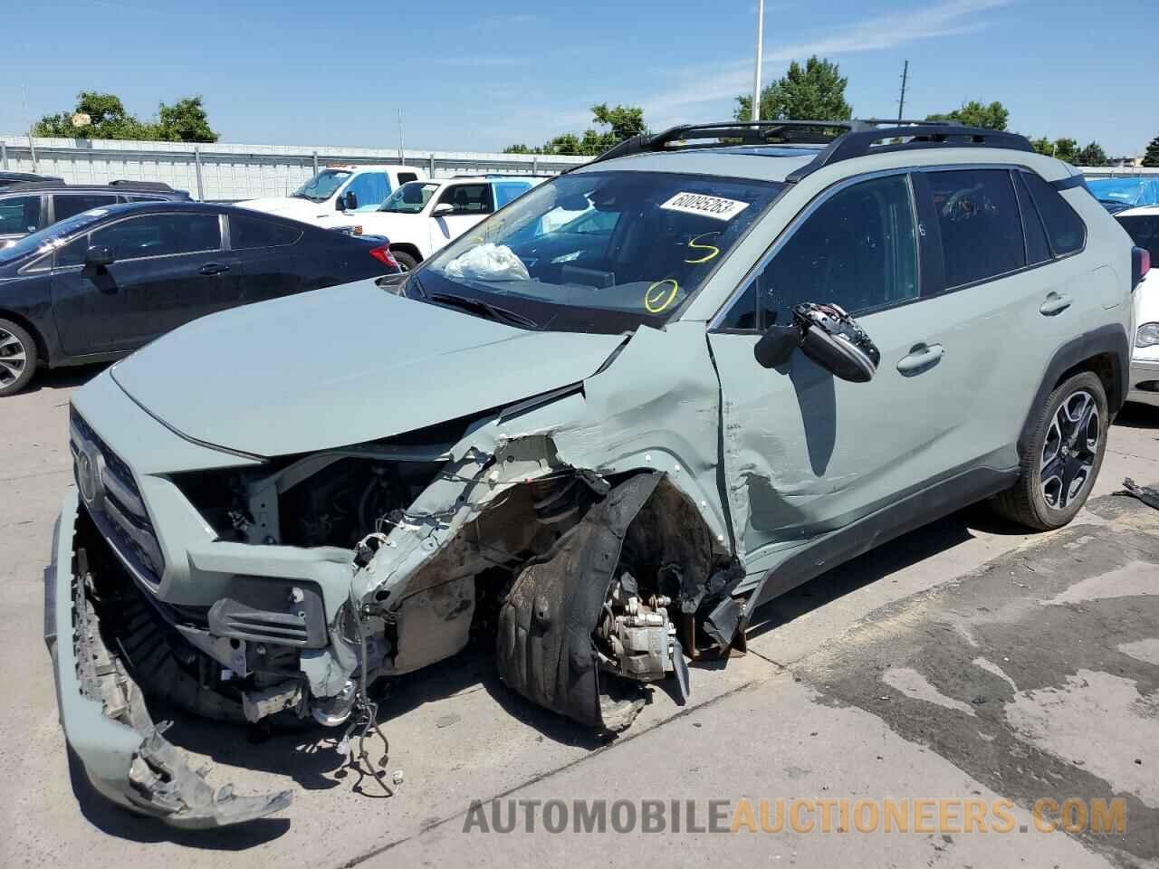 2T3J1RFV4KW027113 TOYOTA RAV4 2019