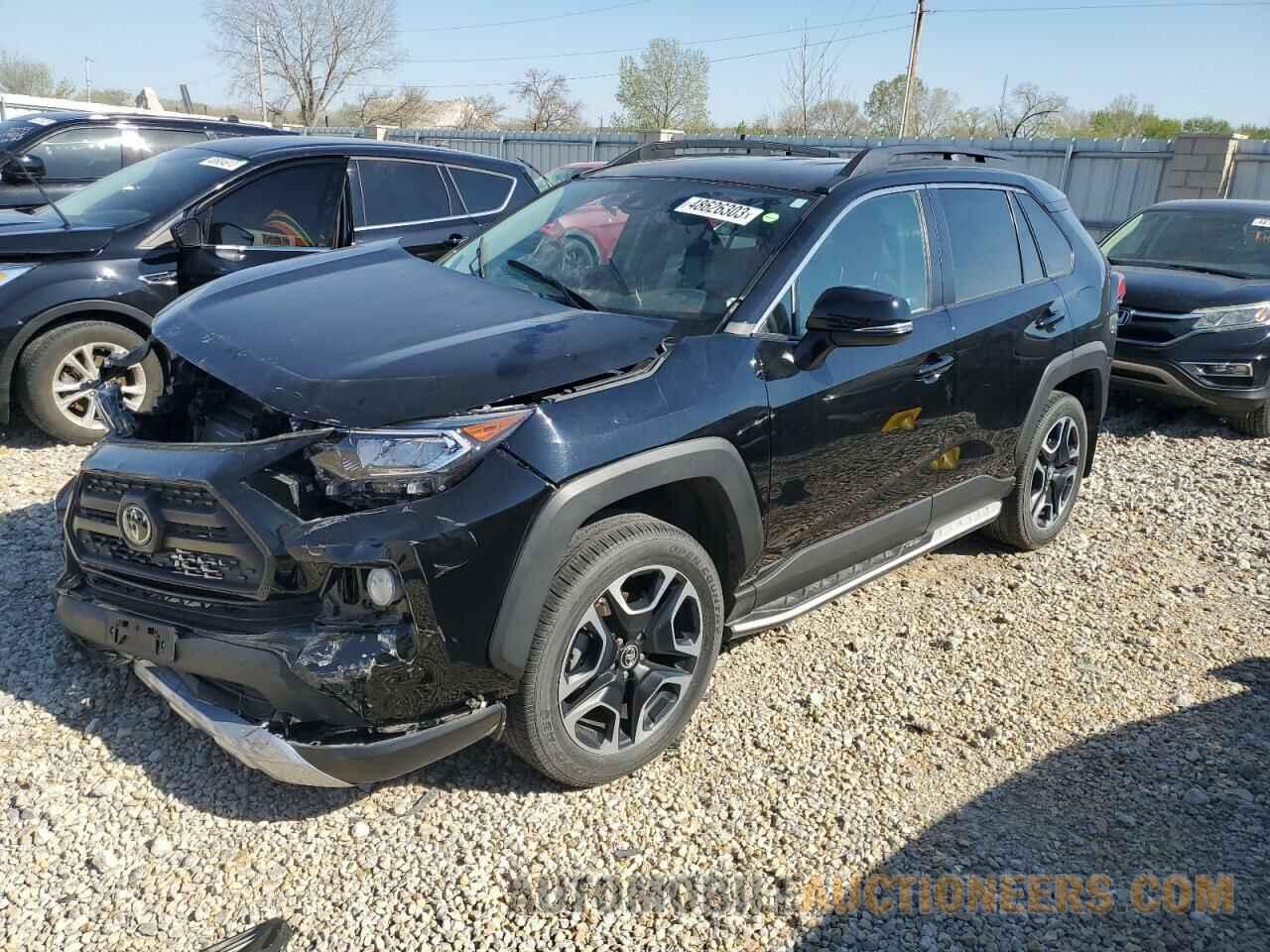 2T3J1RFV4KW033753 TOYOTA RAV4 2019