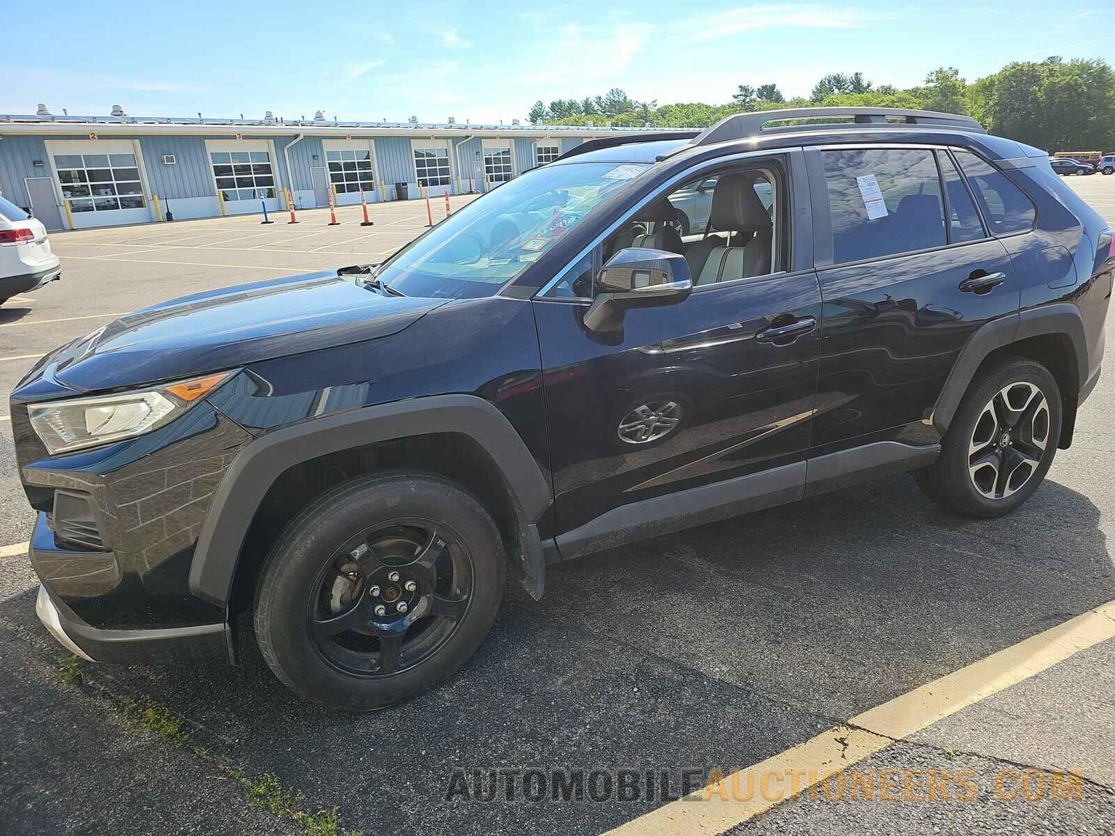 2T3J1RFV4KW035065 Toyota RAV4 2019