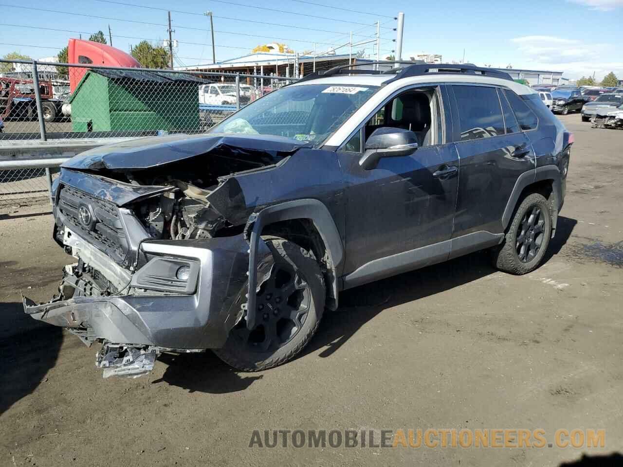 2T3J1RFV4LC081126 TOYOTA RAV4 2020