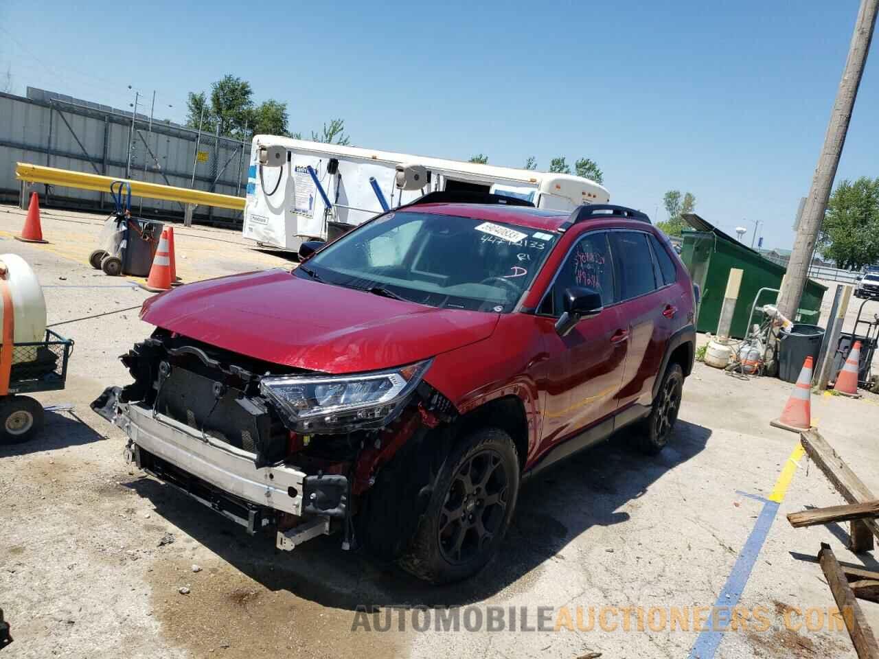 2T3J1RFV5LC063864 TOYOTA RAV4 2020