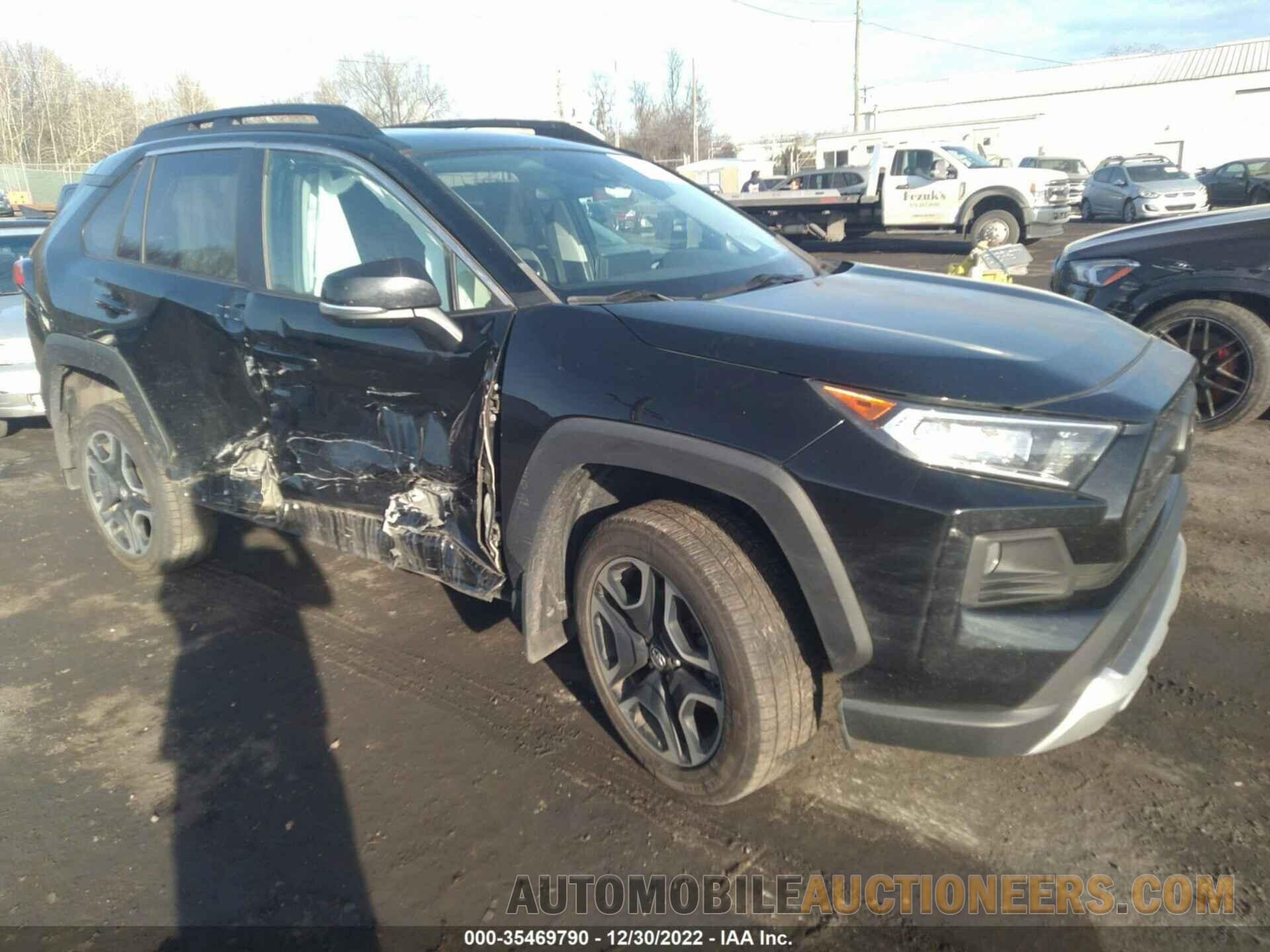 2T3J1RFV7KW012265 TOYOTA RAV4 2019