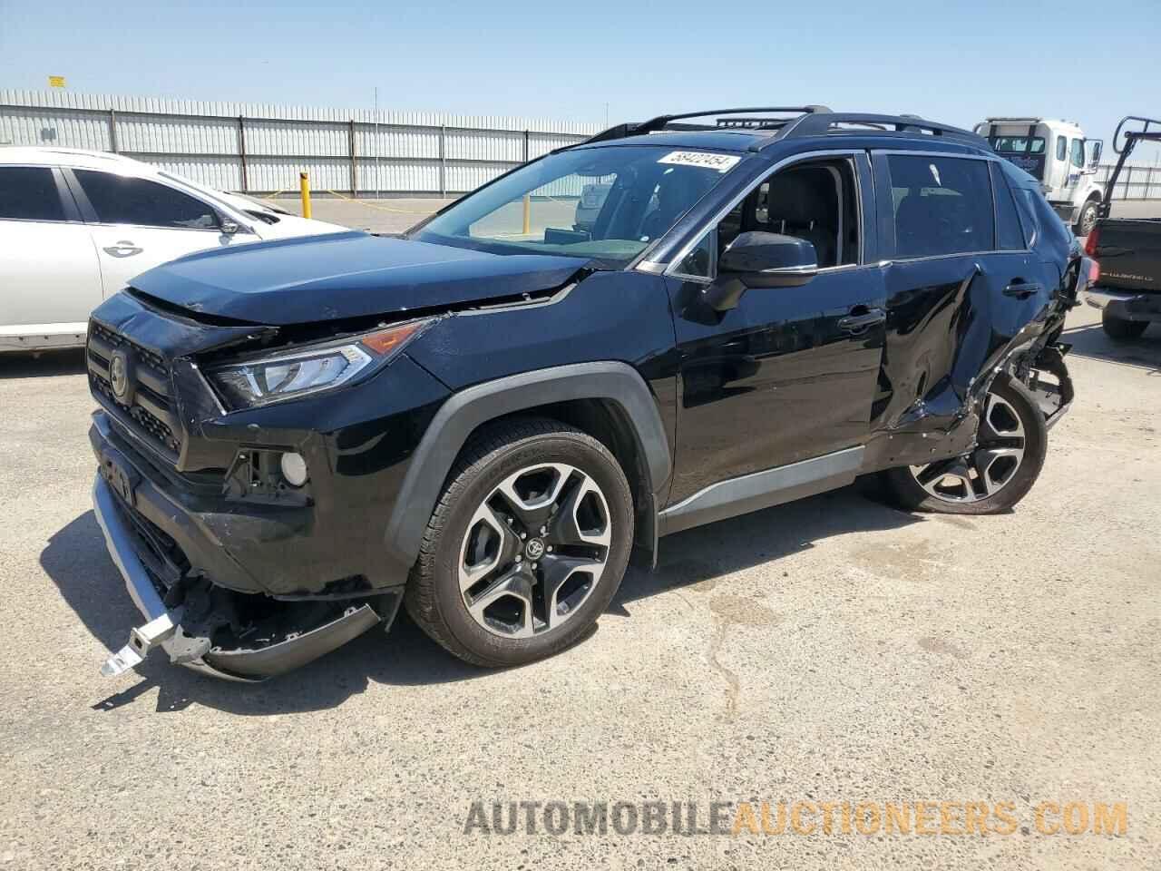 2T3J1RFV8KW014414 TOYOTA RAV4 2019