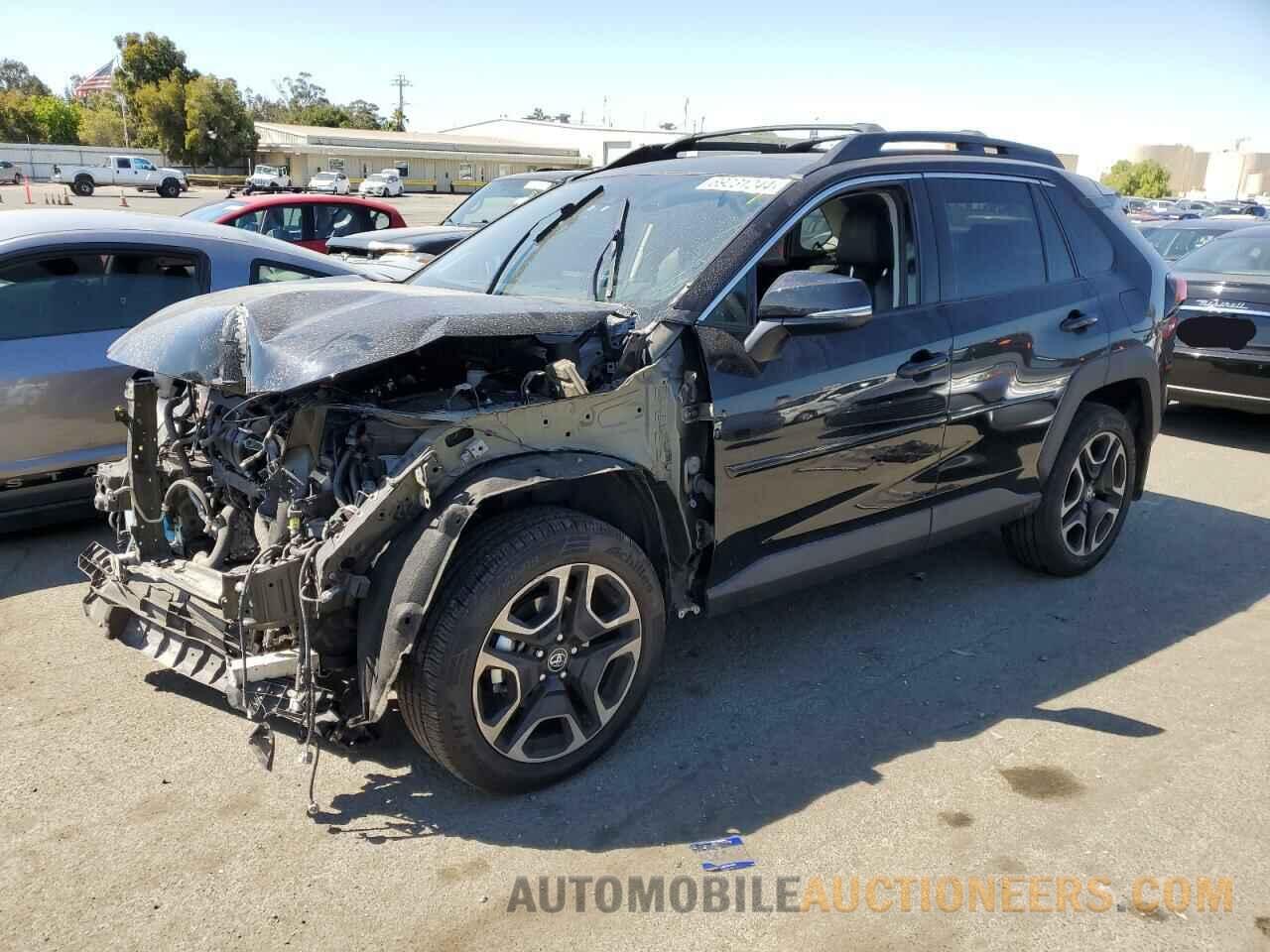 2T3J1RFV9KC011913 TOYOTA RAV4 2019