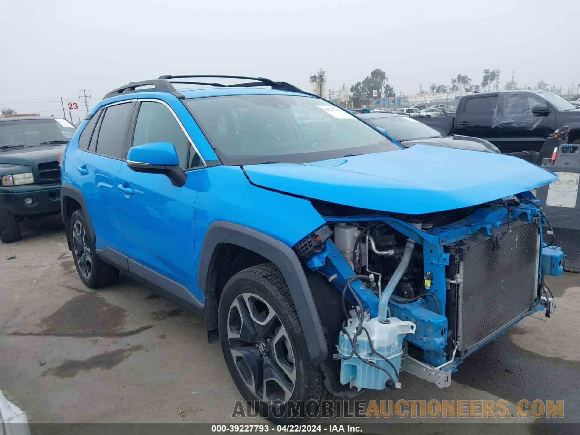 2T3J1RFV9KW005284 TOYOTA RAV4 2019