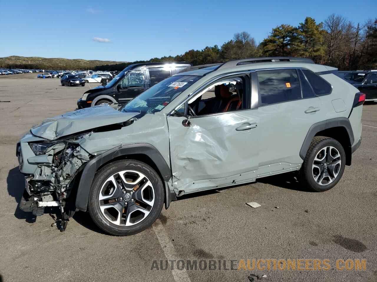 2T3J1RFV9KW022358 TOYOTA RAV4 2019