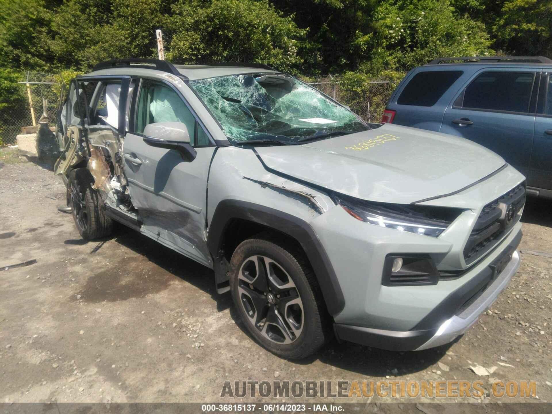 2T3J1RFVXKC057458 TOYOTA RAV4 2019