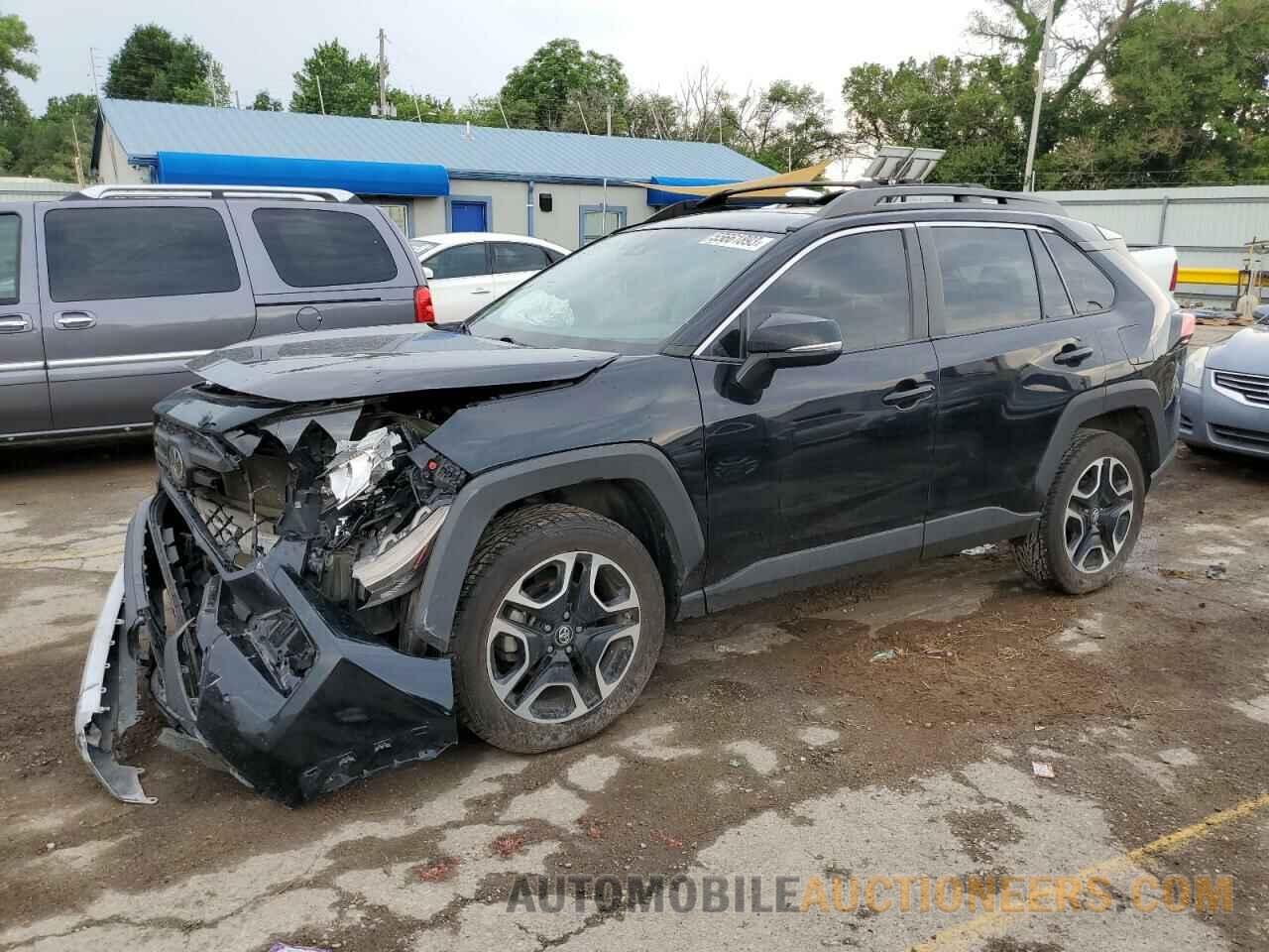 2T3J1RFVXKW003723 TOYOTA RAV4 2019