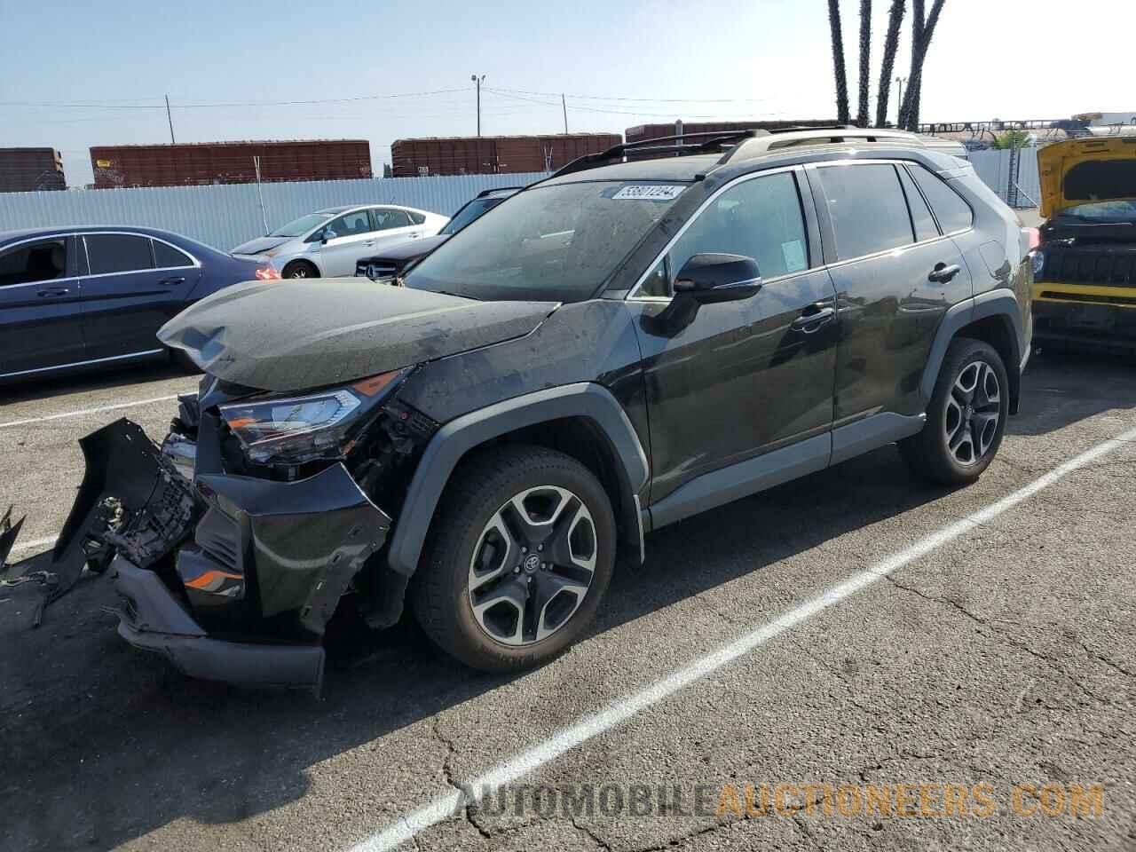 2T3J1RFVXKW008677 TOYOTA RAV4 2019