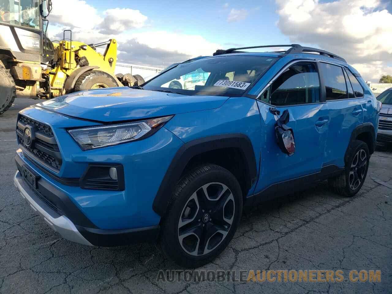 2T3J1RFVXKW014219 TOYOTA RAV4 2019