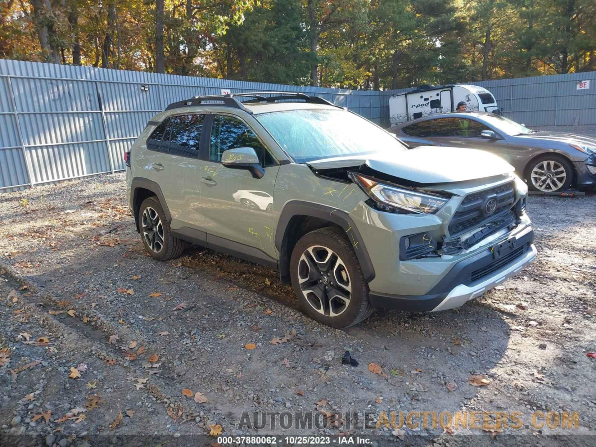 2T3J1RFVXKW018836 TOYOTA RAV4 2019