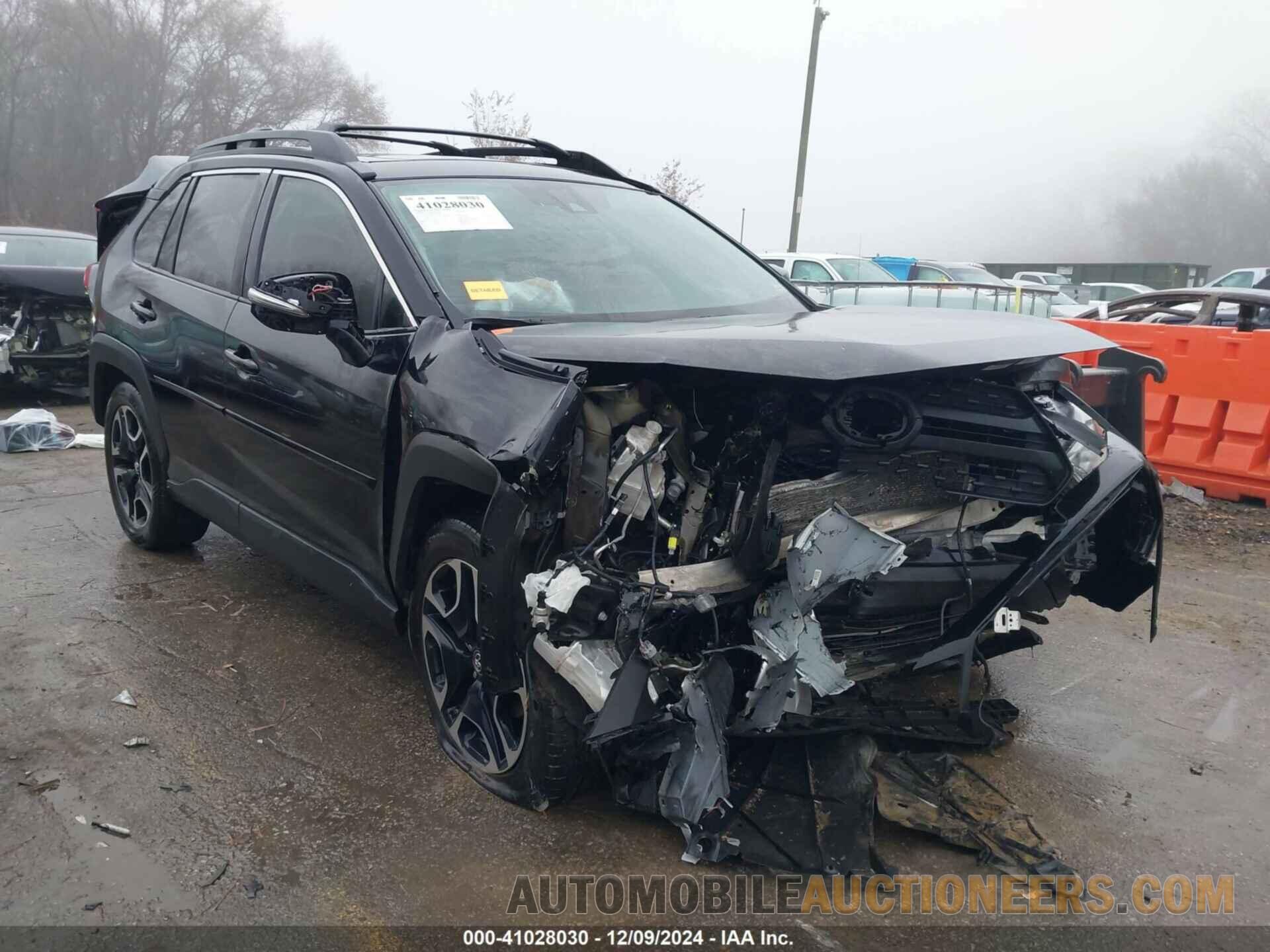 2T3J1RFVXKW037659 TOYOTA RAV4 2019