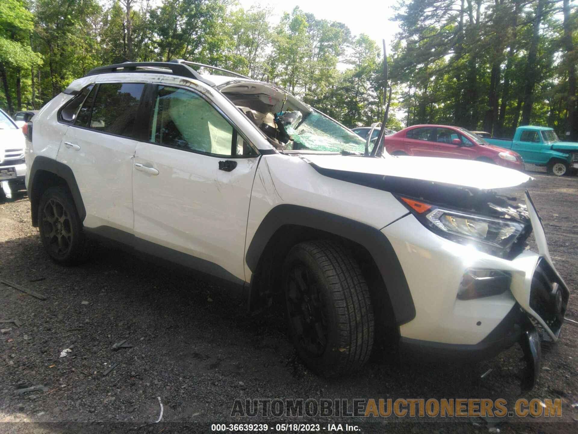 2T3J1RFVXLC116218 TOYOTA RAV4 2020