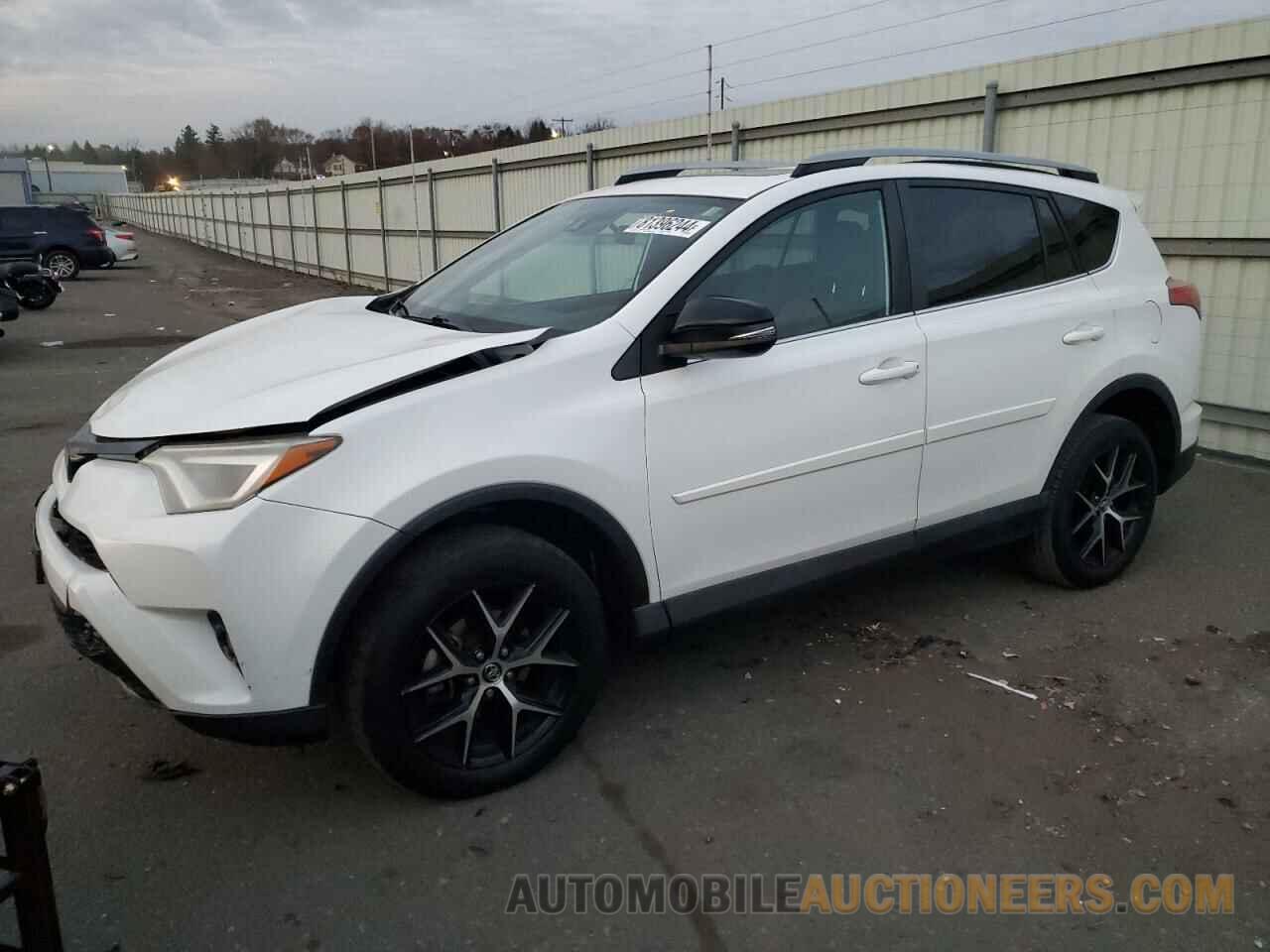 2T3JFREV1HW623887 TOYOTA RAV4 2017