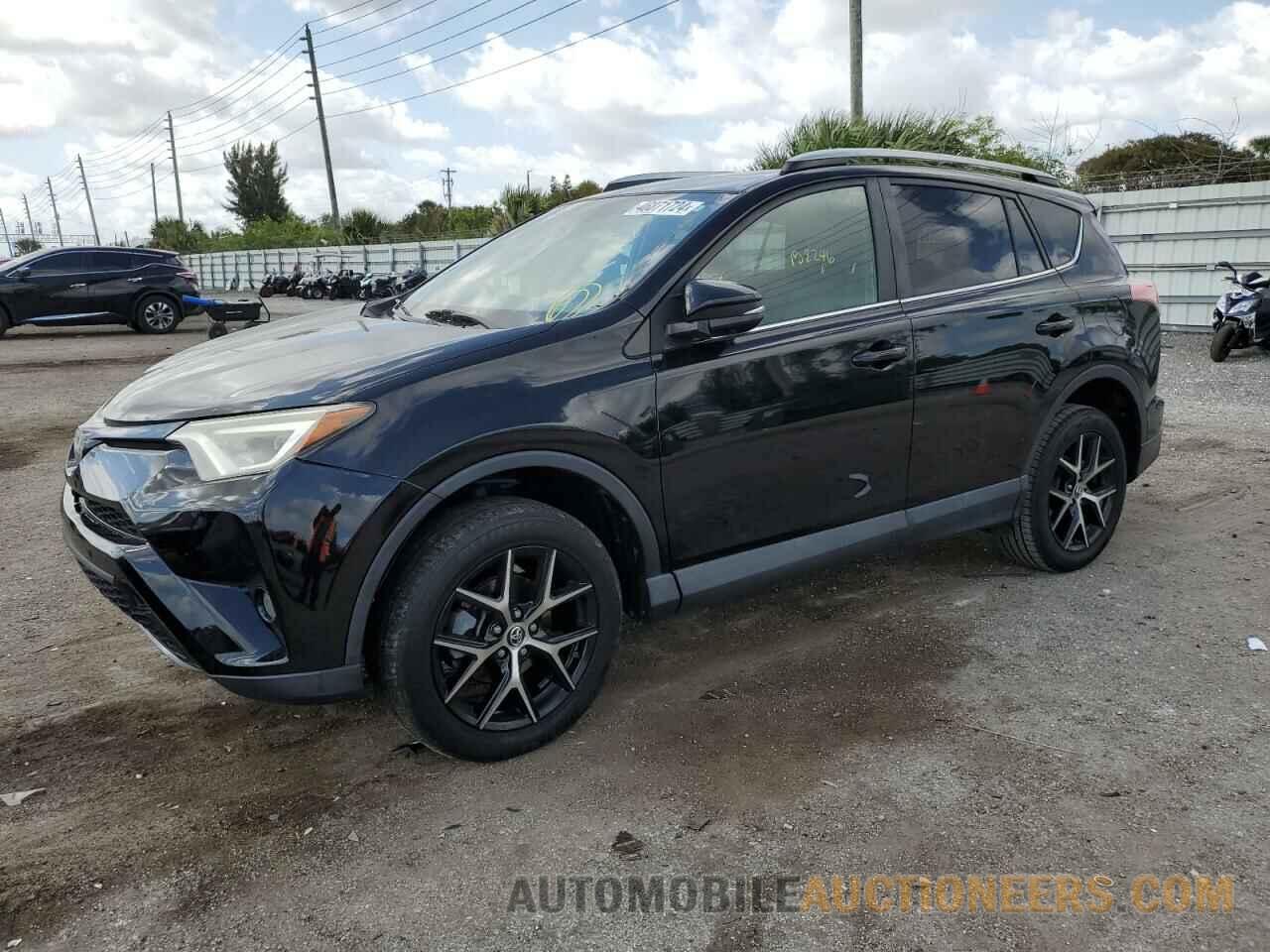 2T3JFREV2HW660818 TOYOTA RAV4 2017