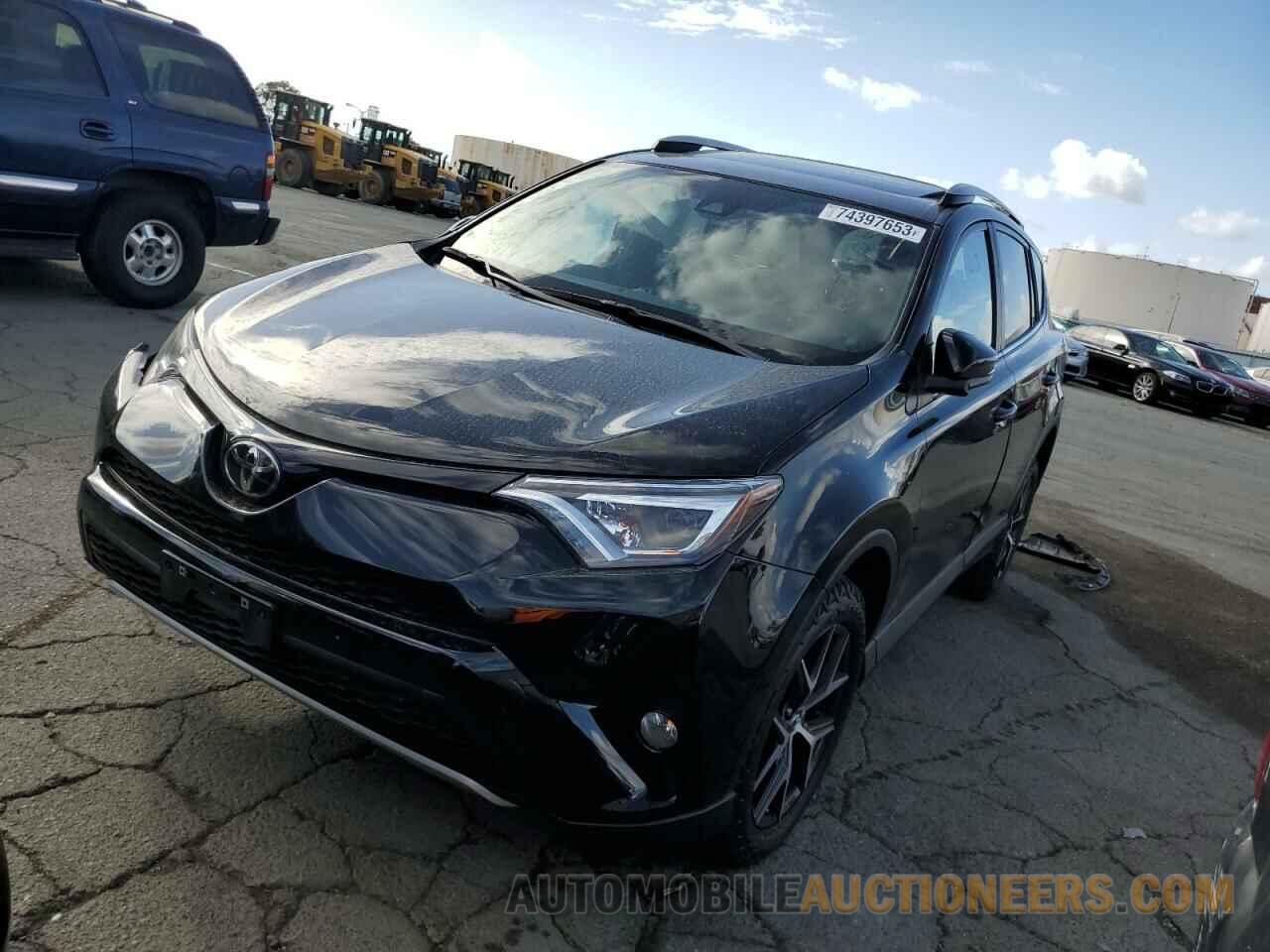 2T3JFREV7JW748673 TOYOTA RAV4 2018