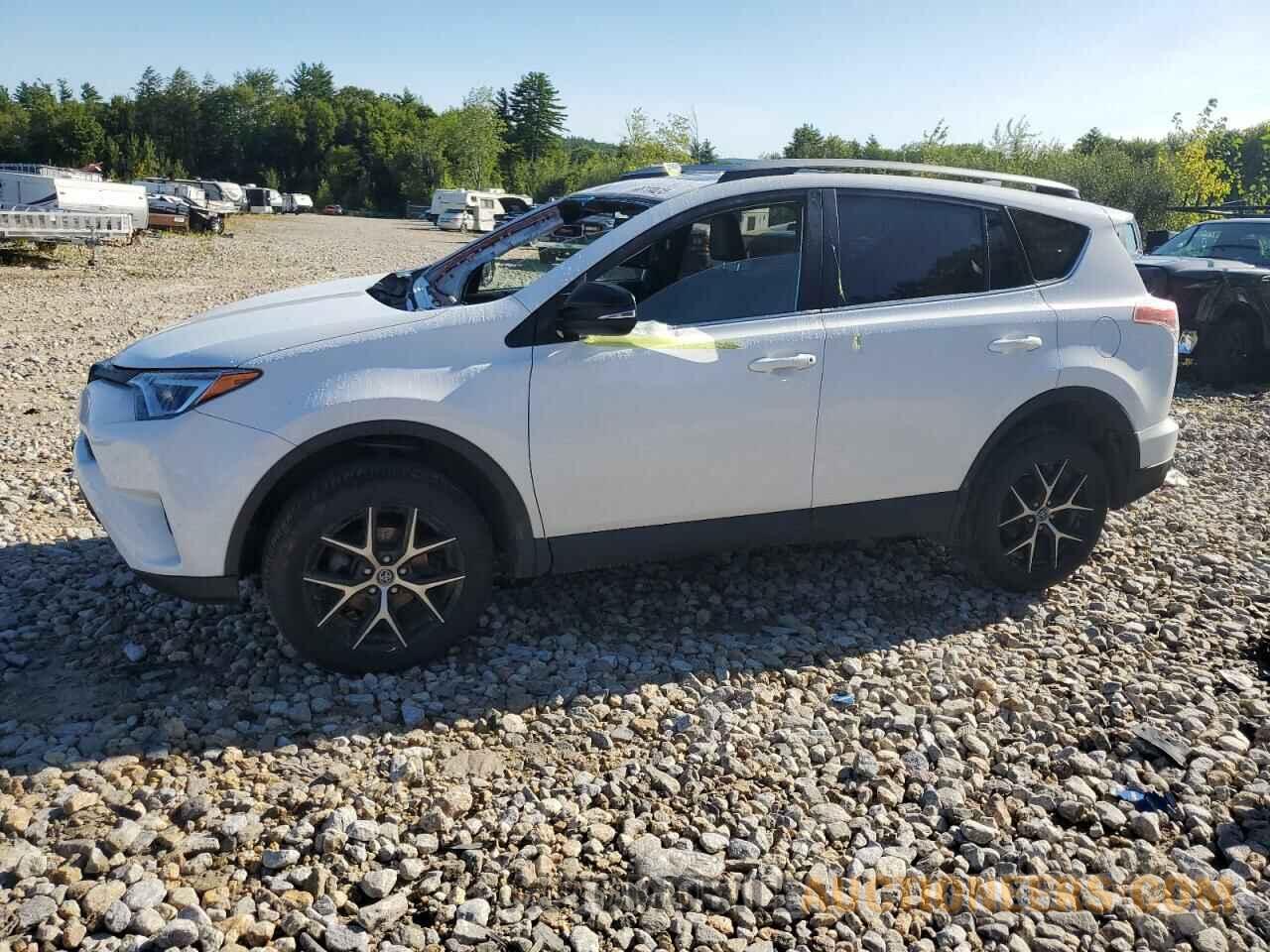 2T3JFREV8HW615883 TOYOTA RAV4 2017