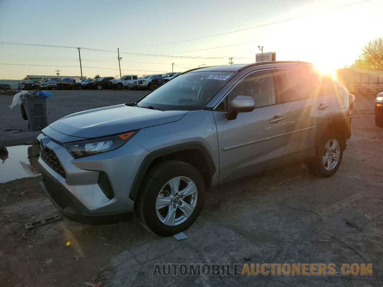 2T3MWRFV0KW016978 TOYOTA RAV4 2019