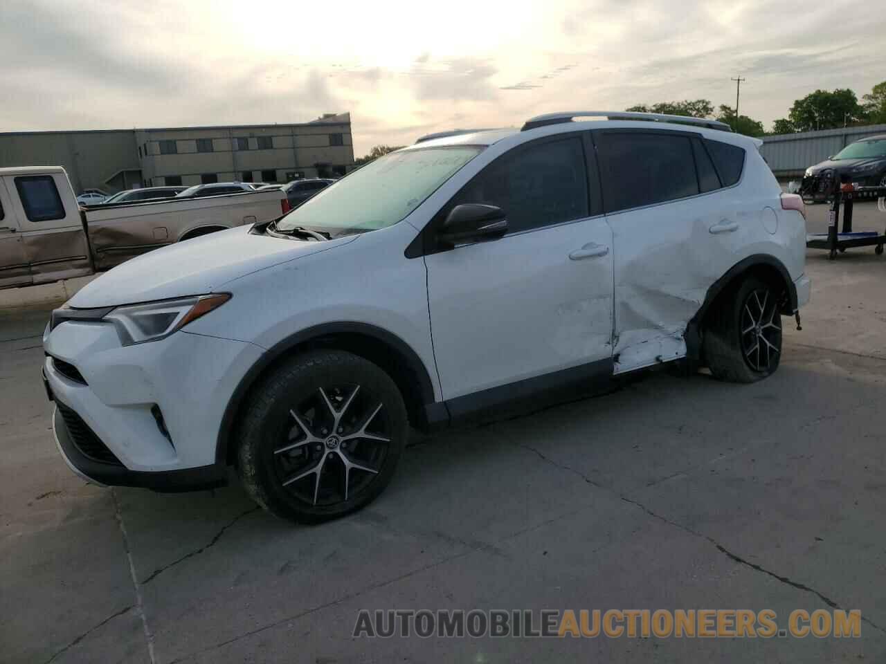 2T3NFREV1GW301914 TOYOTA RAV4 2016