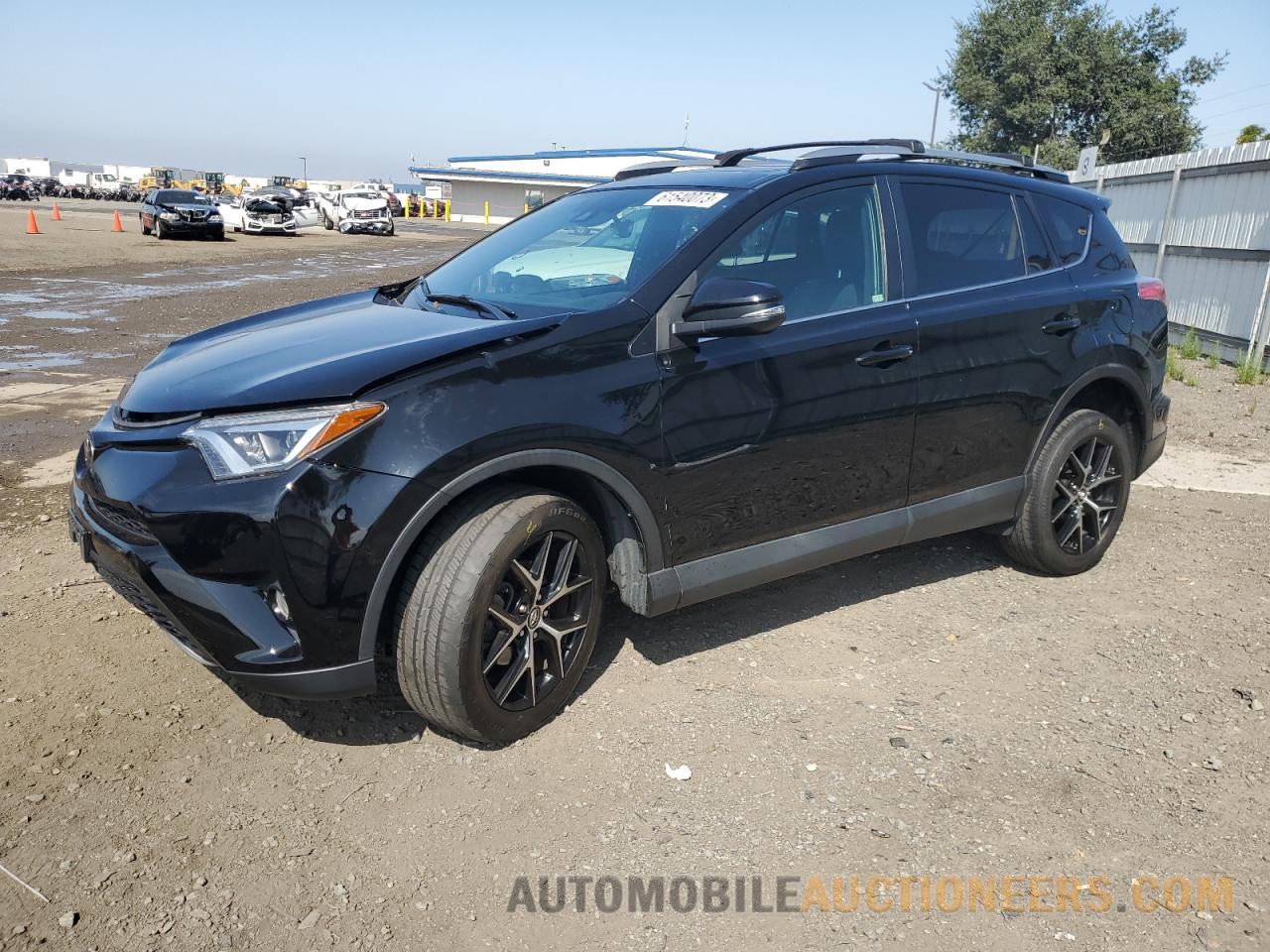 2T3NFREV8HW378670 TOYOTA RAV4 2017