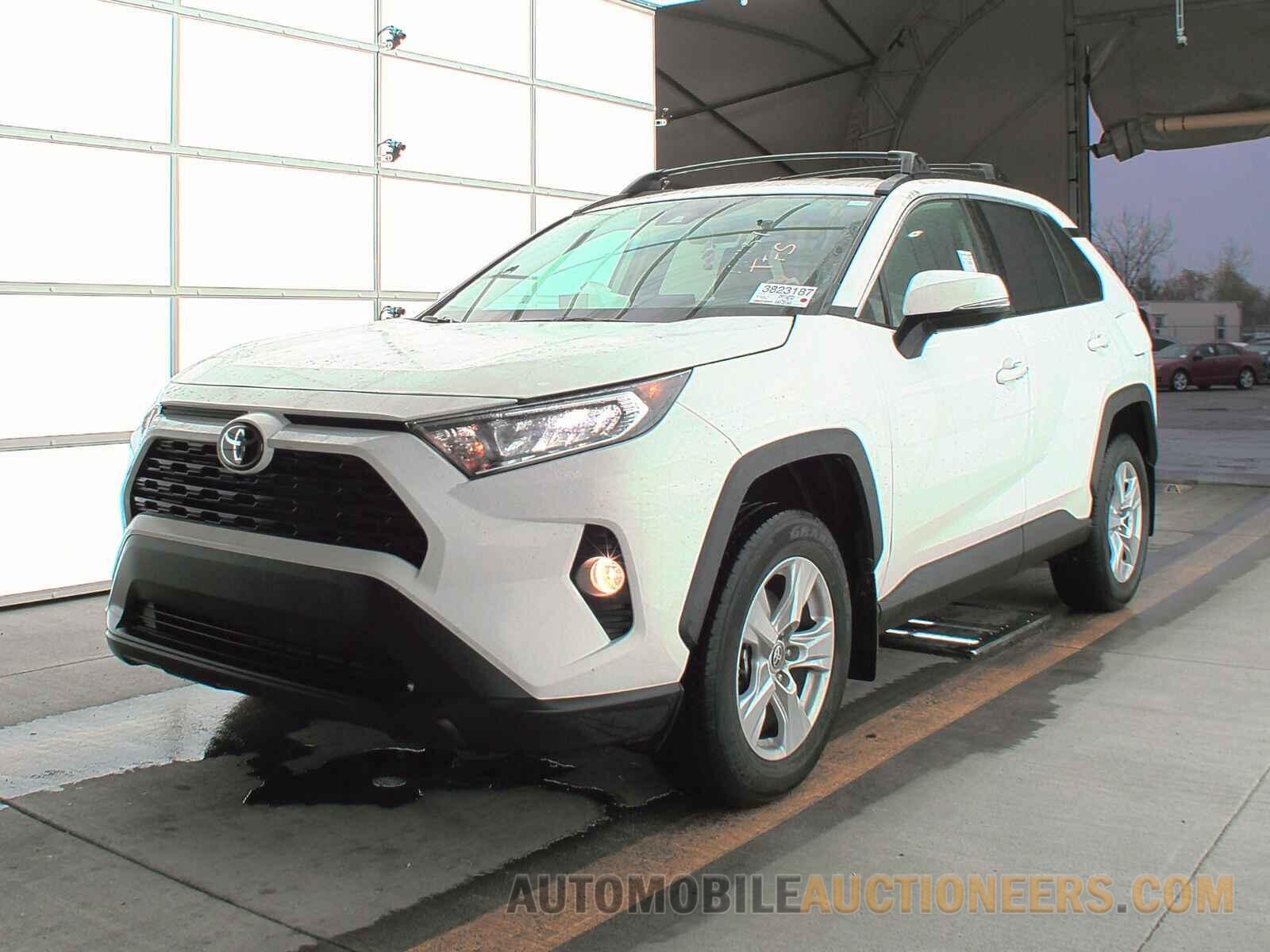 2T3P1RFV0MC172437 Toyota RAV4 2021