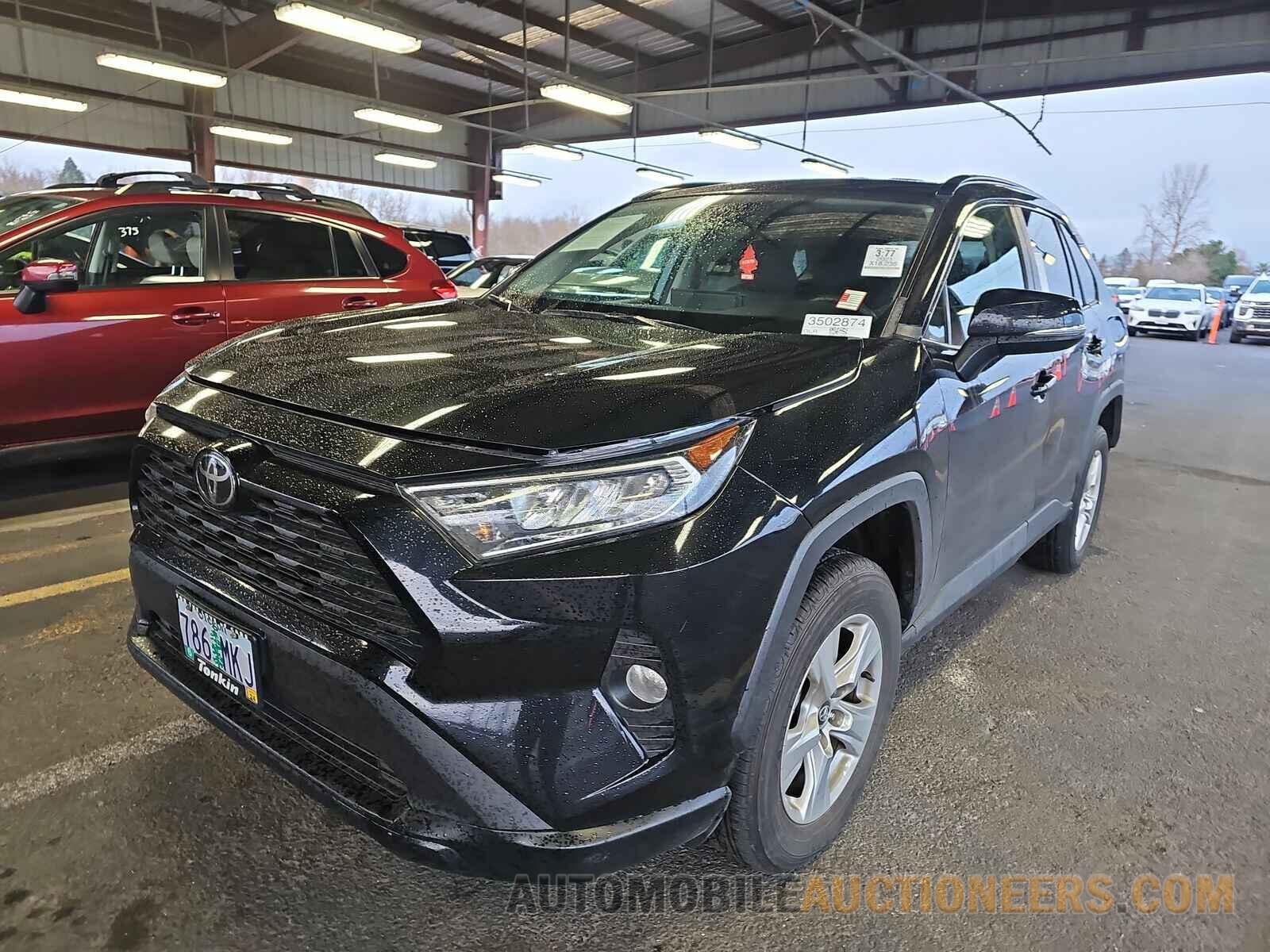 2T3P1RFV0MW160075 Toyota RAV4 2021