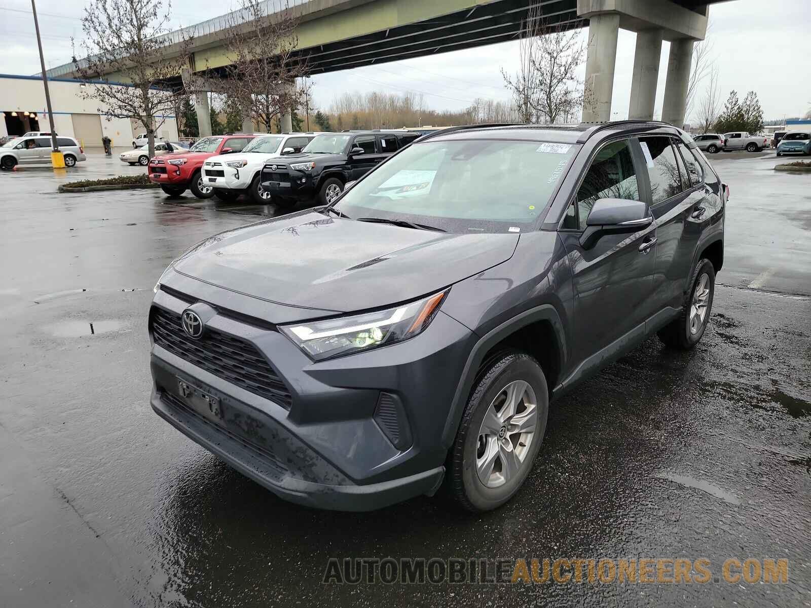 2T3P1RFV0NW271176 Toyota RAV4 2022