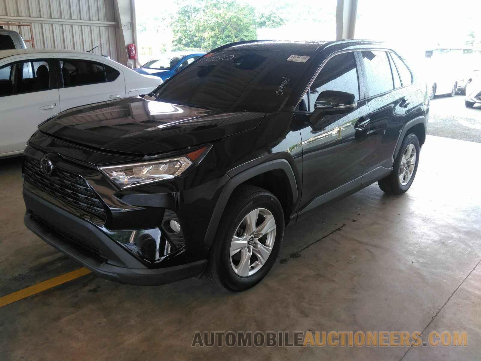 2T3P1RFV1MW173045 Toyota RAV4 2021