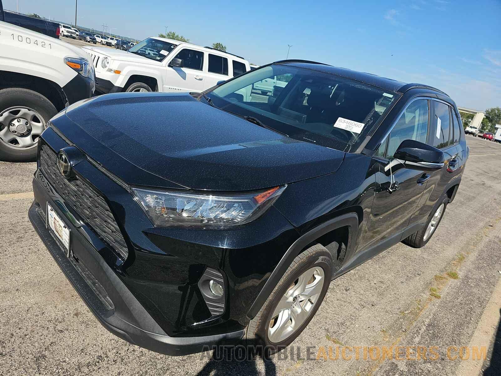 2T3P1RFV2MW212404 Toyota RAV4 2021