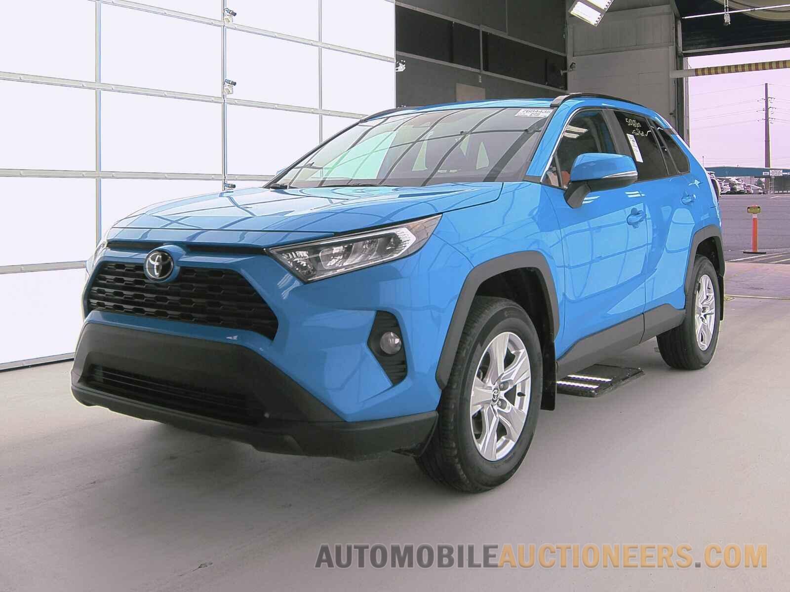 2T3P1RFV2MW230899 Toyota RAV4 2021