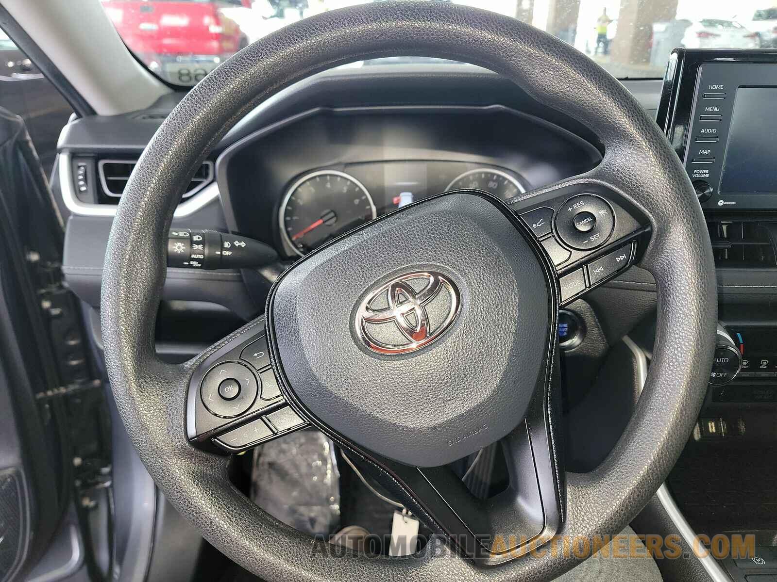 2T3P1RFV3MW149376 Toyota RAV4 2021